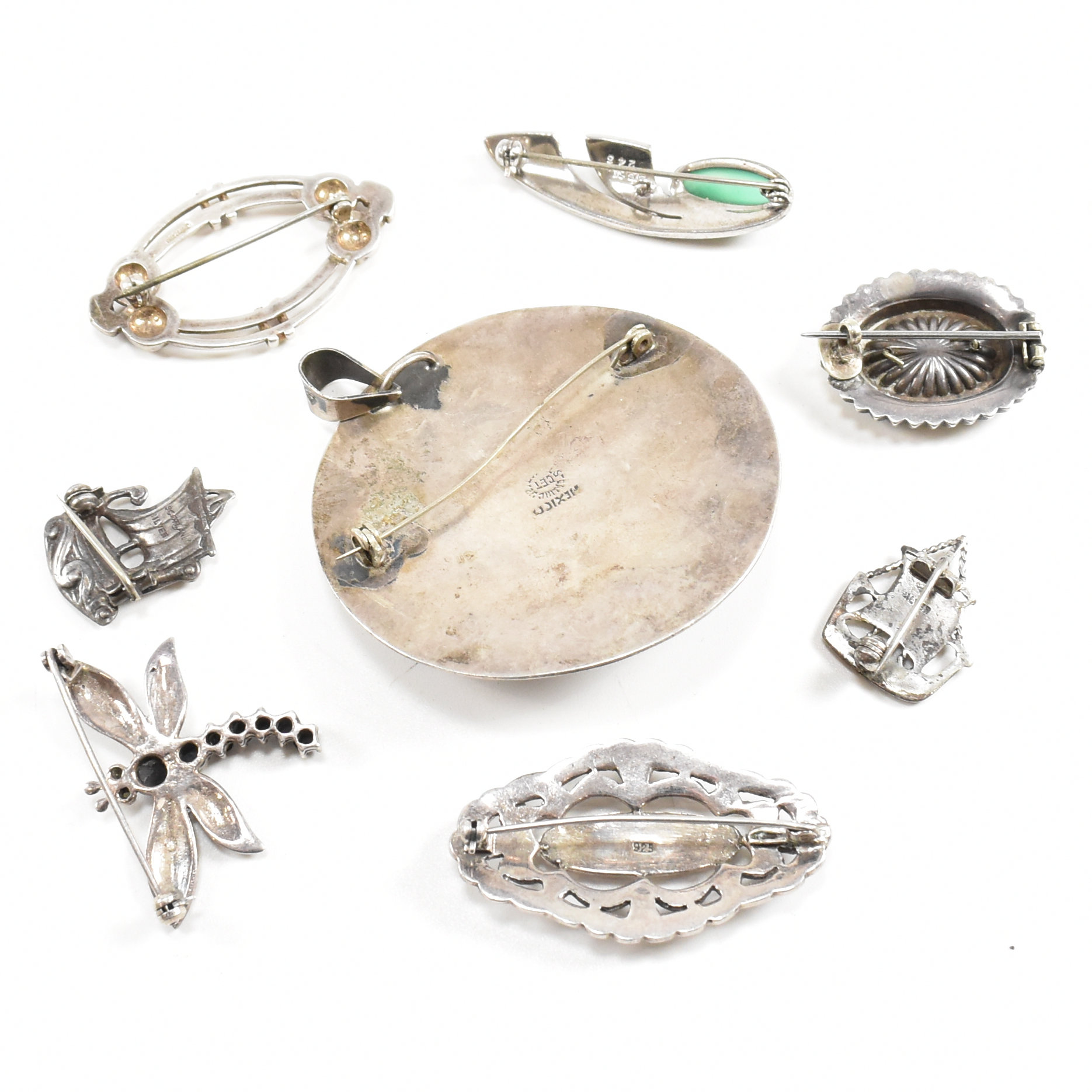 COLLECTION OF SILVER BROOCH PINS - Image 6 of 10