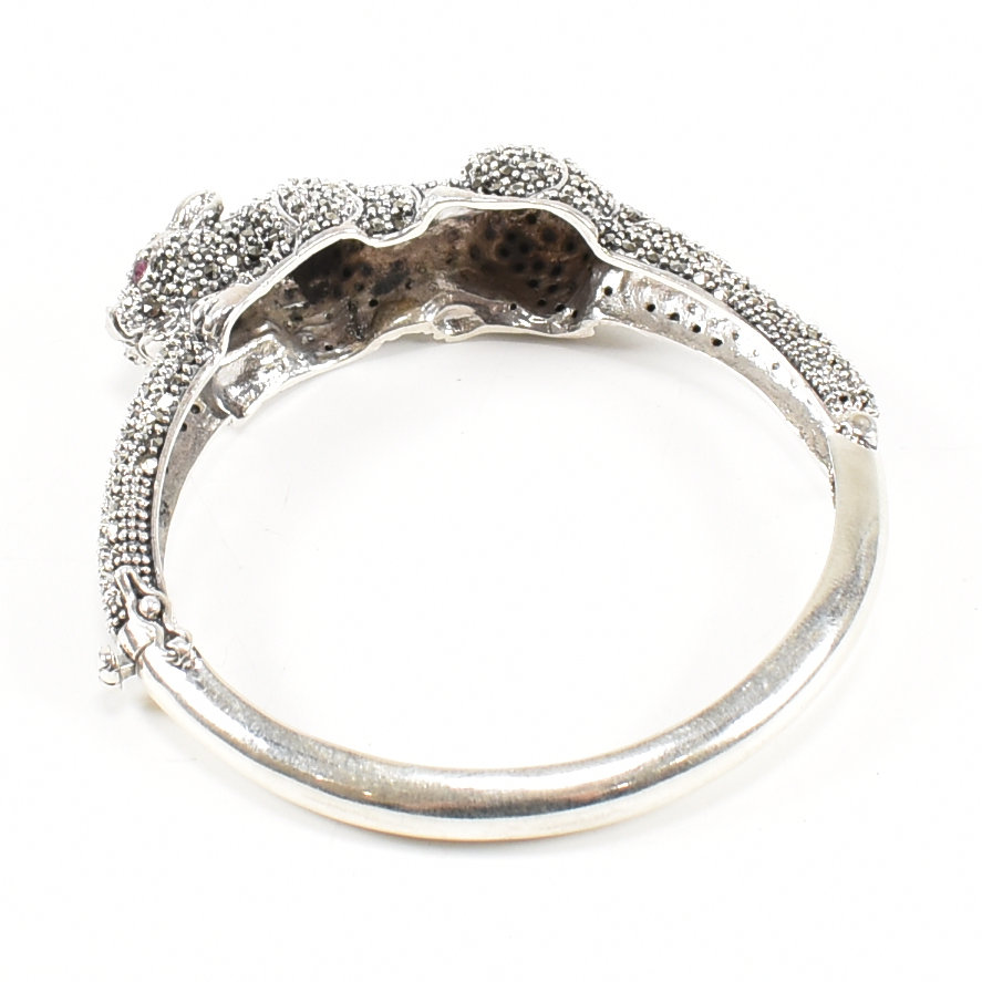 CONTEMPORARY SILVER & MARCASITE CAT HINGED BANGLE - Image 2 of 6