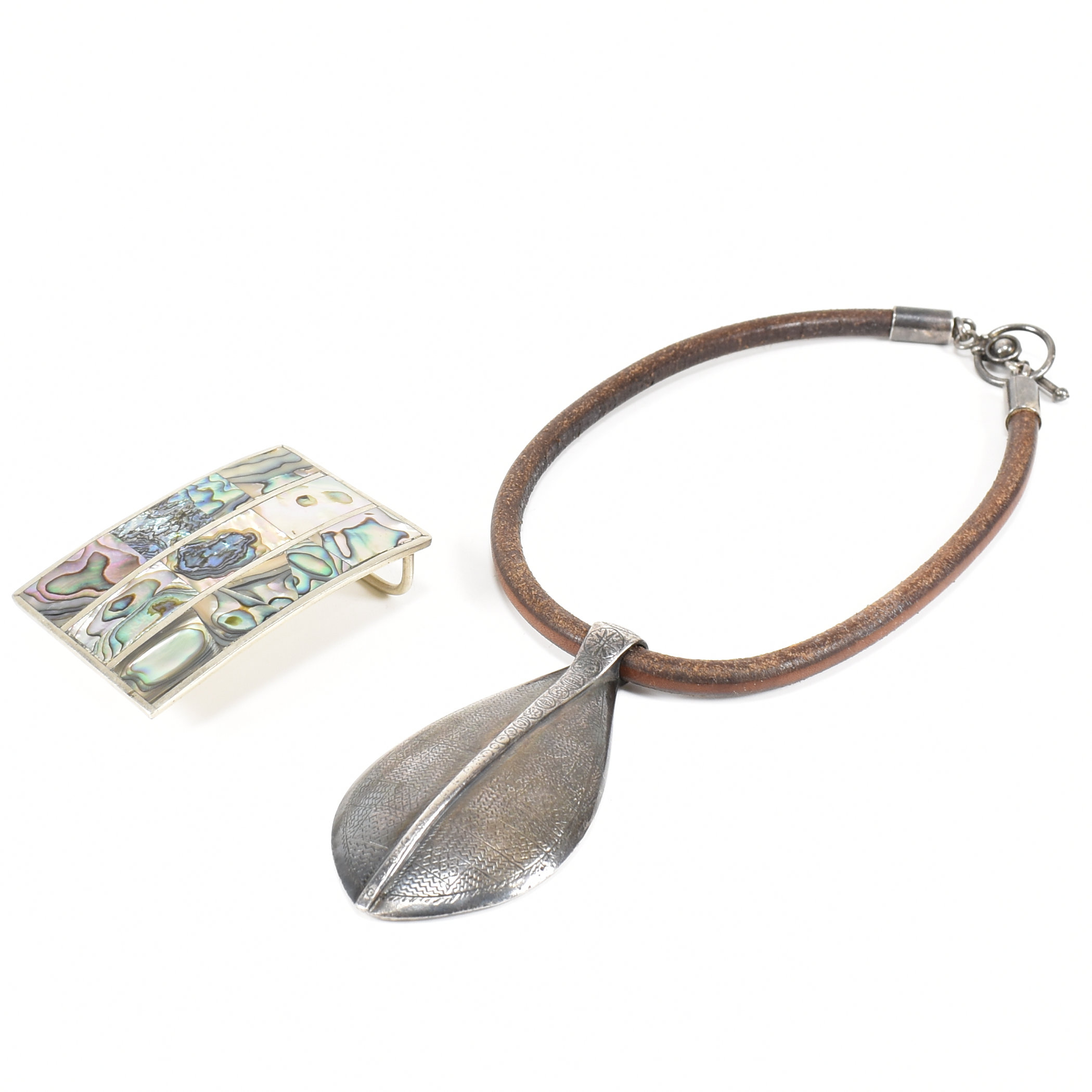 CONTEMPORARY UBU PARIS NECKLACE & ALPACA MOTHER OF PEARL BUCKLE - Image 4 of 9