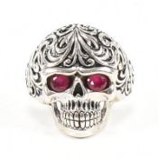 CONTEMPORARY SILVER NOVELTY SKULL RING