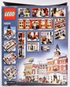 LEGO - CREATOR - 10224 - TOWN HALL