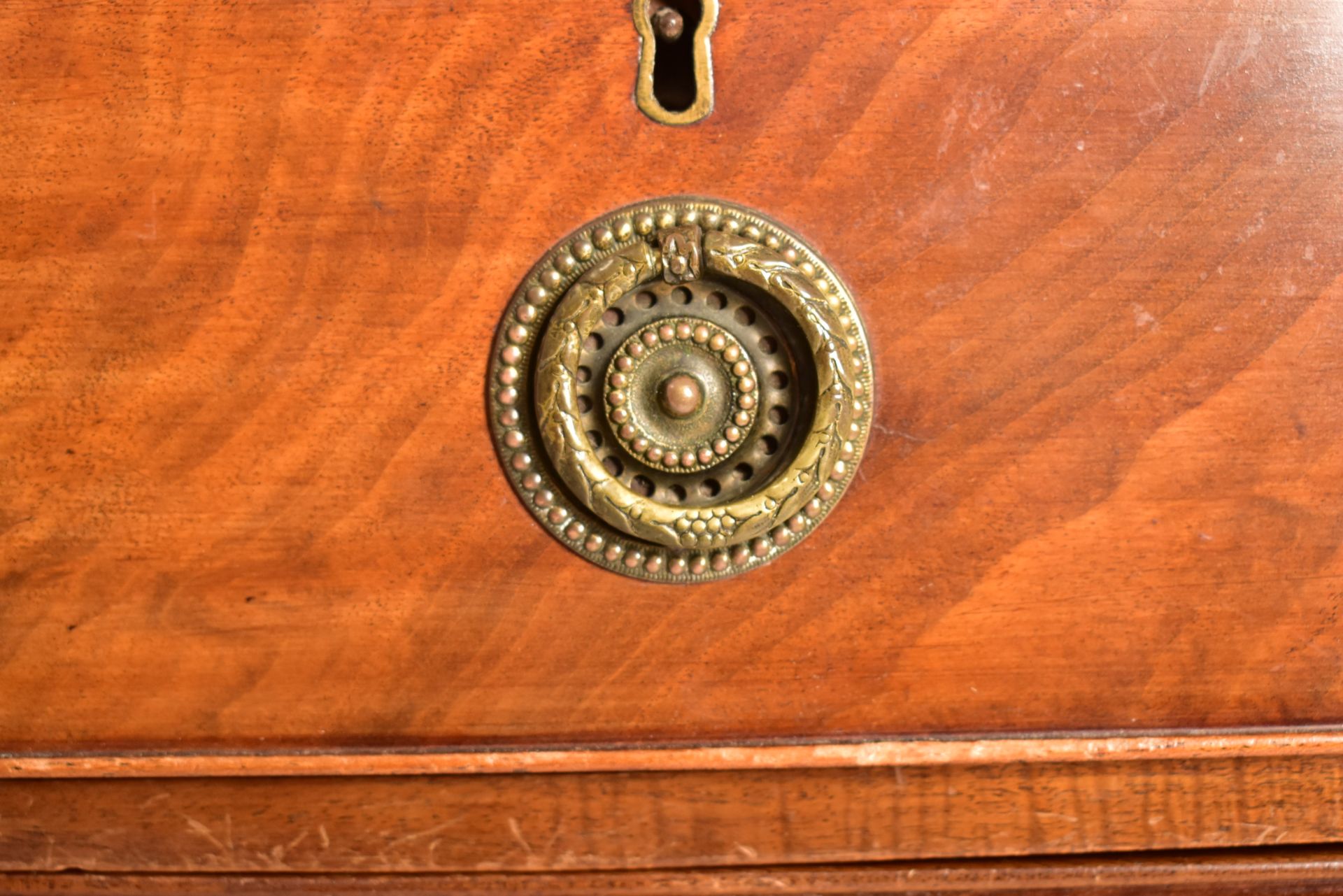 GEORGE III FLAME MAHOGANY BOW FRONT CHEST OF DRAWERS - Image 3 of 8