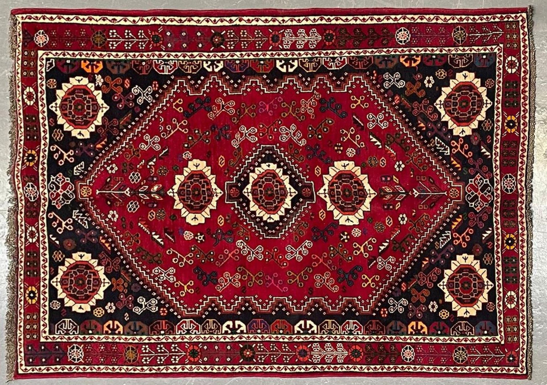 20TH CENTURY SOUTH WEST PERSIAN QASHQAI FLOOR RUG