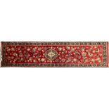 20TH CENTURY CENTRAL PERSIAN KASHAN RUNNER RUG