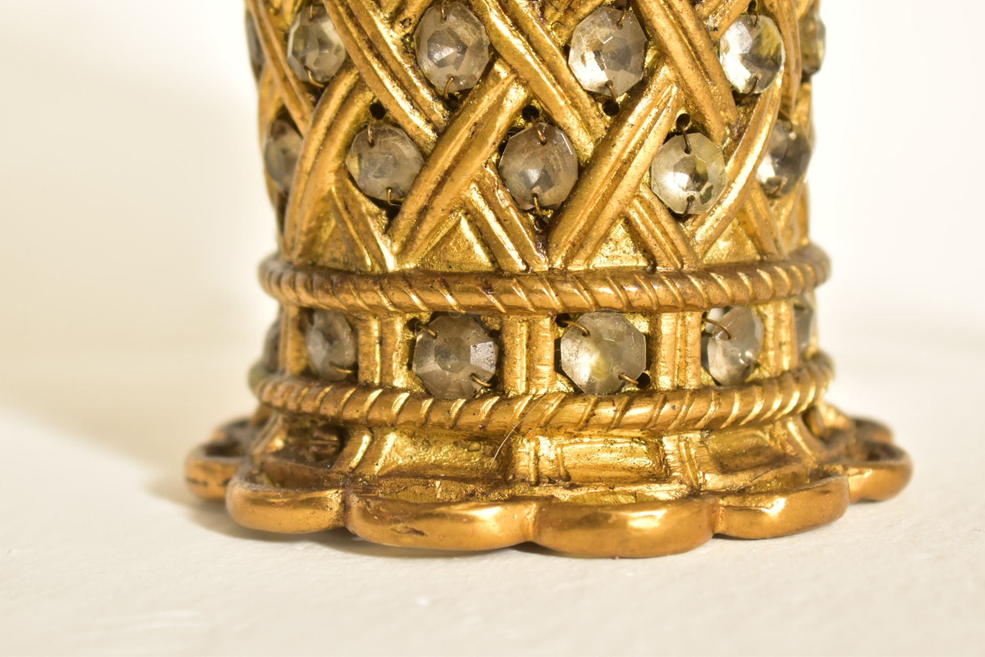 FRENCH C1920 LOUIS XV STYLE GILT BRONZE BASKET CHANDELIER - Image 5 of 7