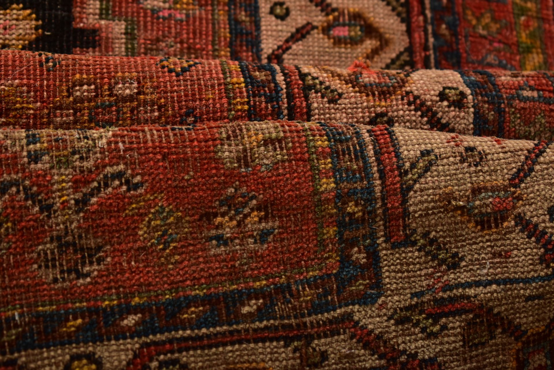 19TH CENTURY HAND WOVEN PERSIAN ISLAMIC BIDJAR CARPET RUG - Image 4 of 5