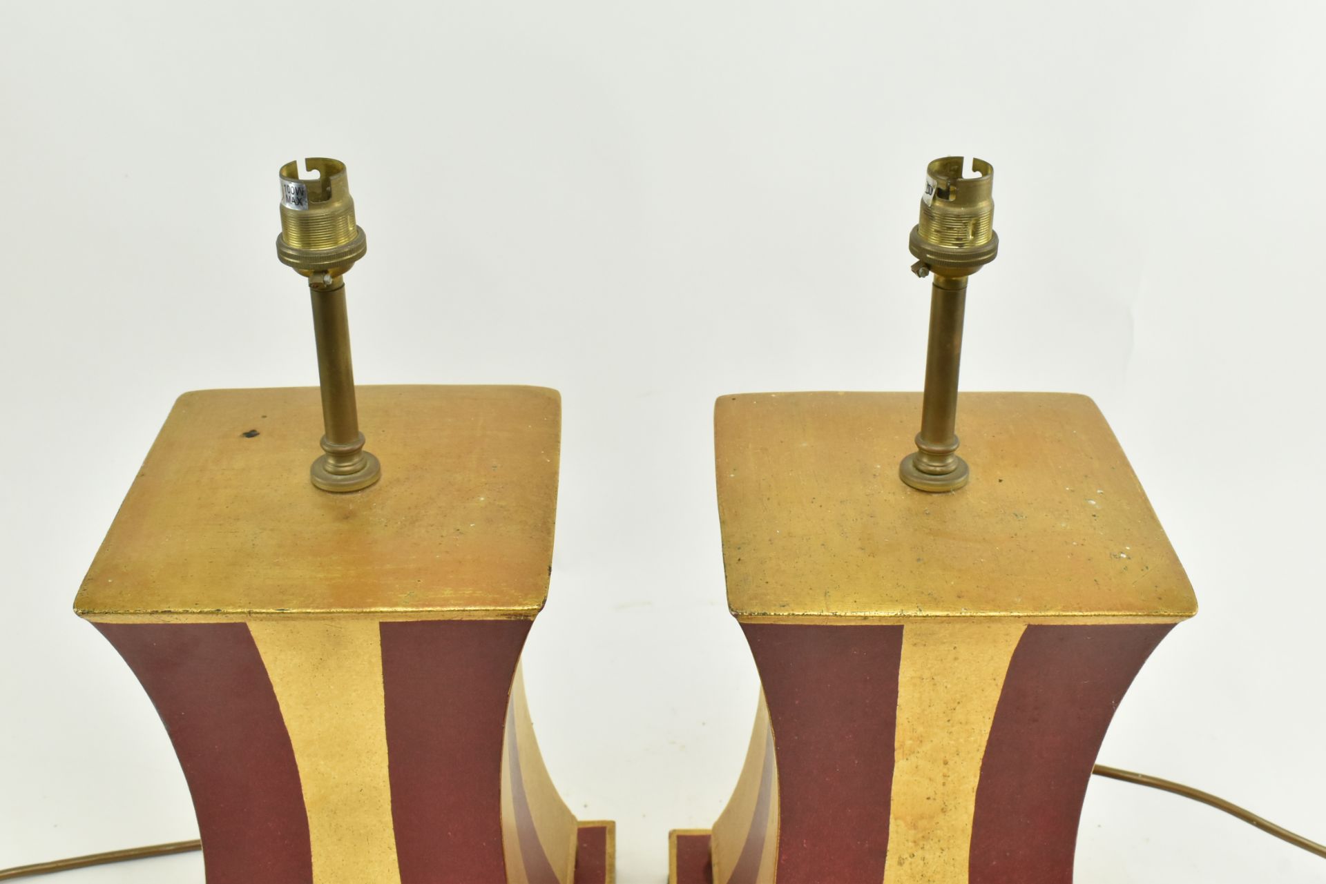 PORTA ROMANA - PAIR OF GOLD & RED PAINTED DESK TABLE LAMPS - Bild 2 aus 6