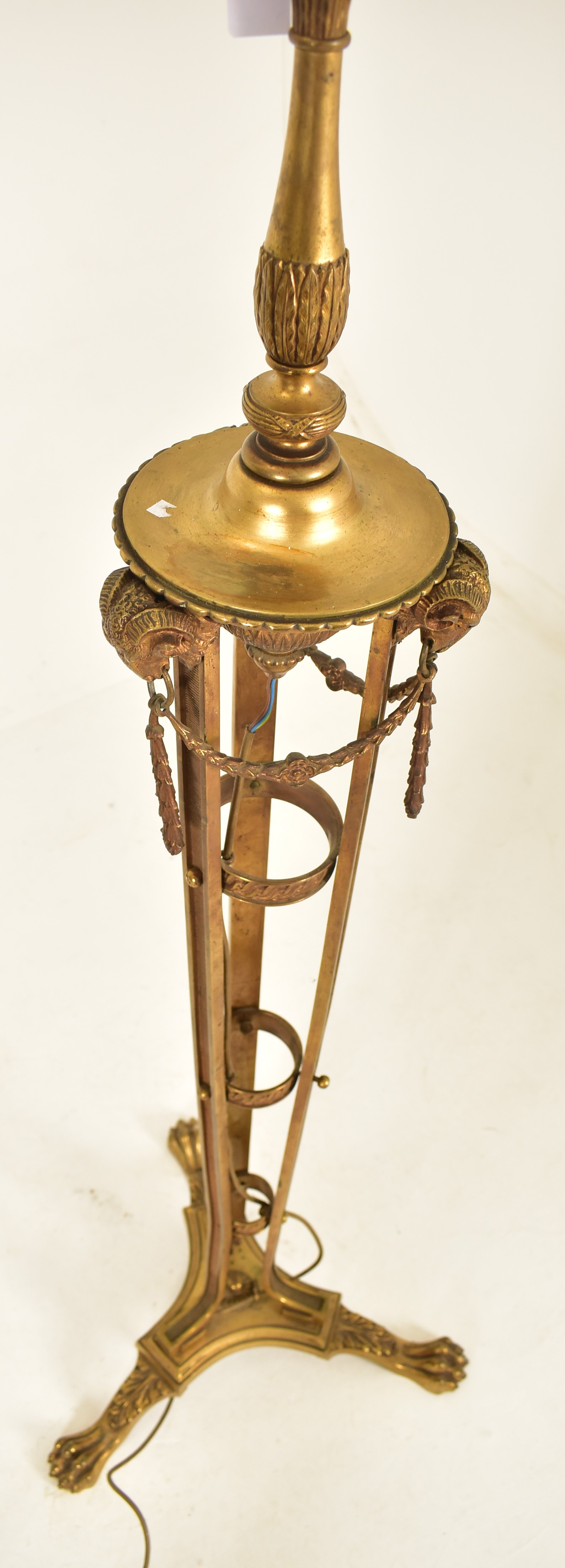 NEO-CLASSICAL INSPIRED BRASSED METAL FLOOR LAMP - Image 6 of 6