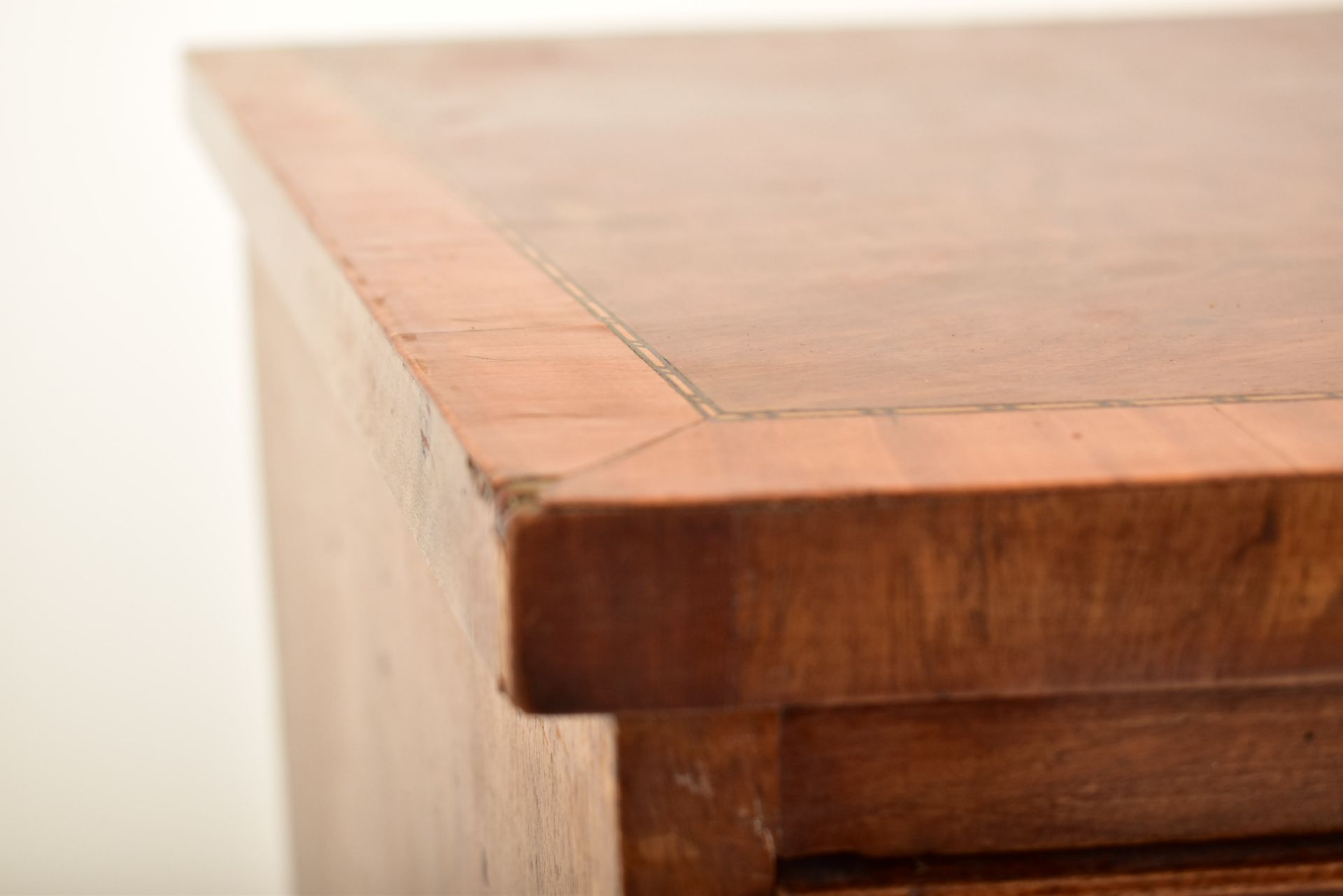 GEORGE III FLAME MAHOGANY BOW FRONT CHEST OF DRAWERS - Image 6 of 8