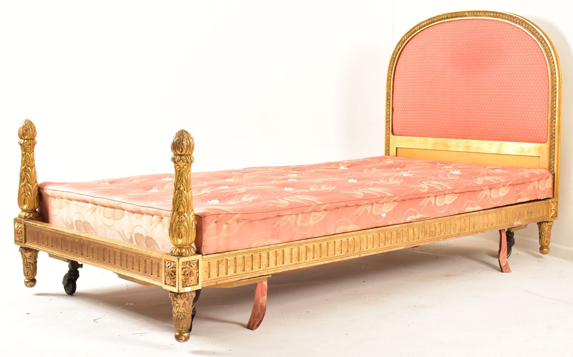 PAIR OF FRENCH 19TH CENTURY GILT WOOD SINGLE BED FRAMES - Bild 3 aus 14