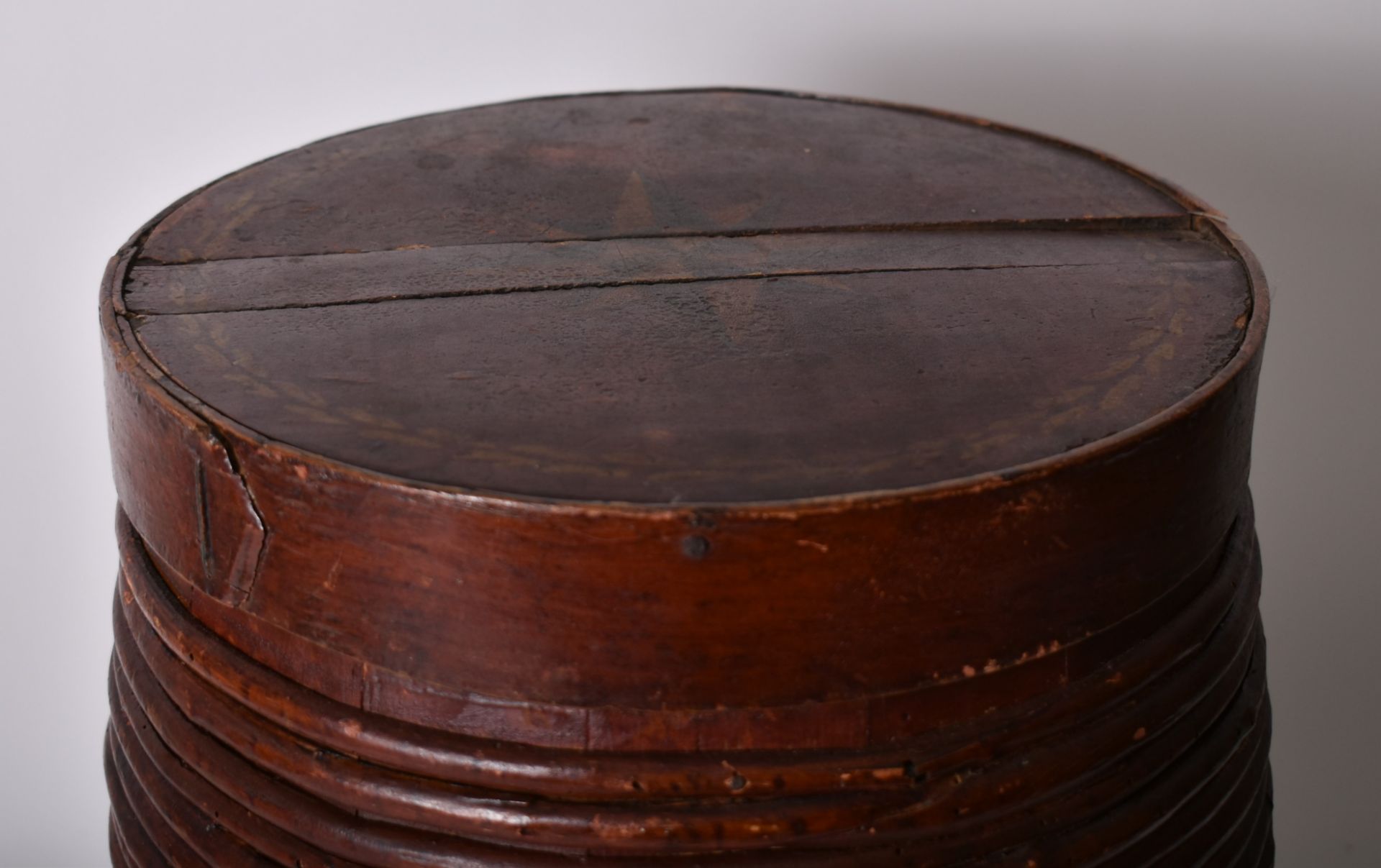 LARGE 19TH CENTURY SHIPPING SPICE BARREL WITH LID - Image 2 of 6