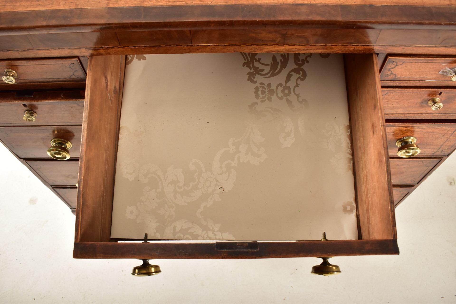 GEORGE III 19TH CENTURY MAHOGANY CHEST OF DRAWERS - Image 8 of 9