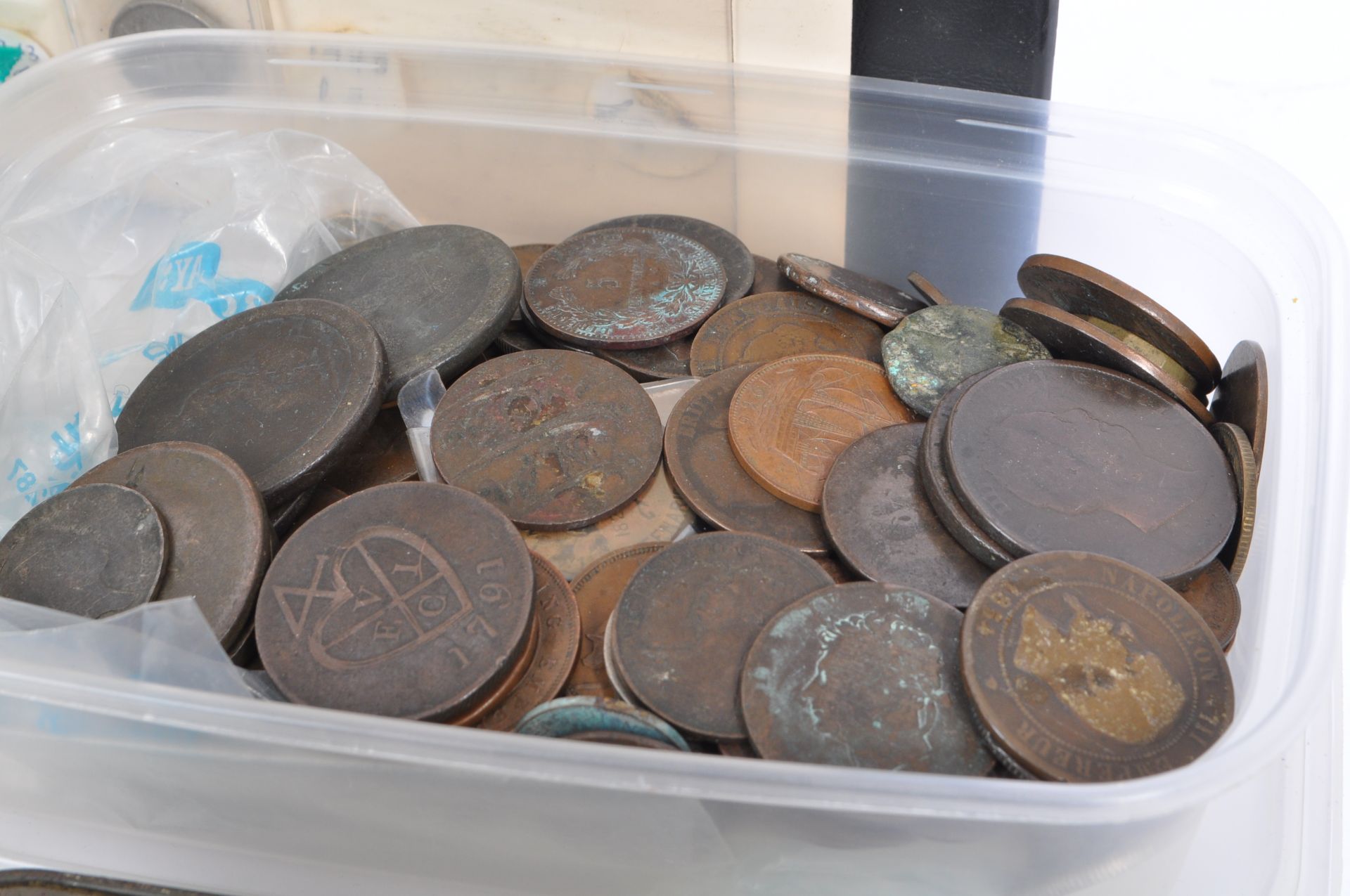 COLLECTION OF 18TH CENTURY & LATER UK AND FOREIGN COINS - Image 3 of 22