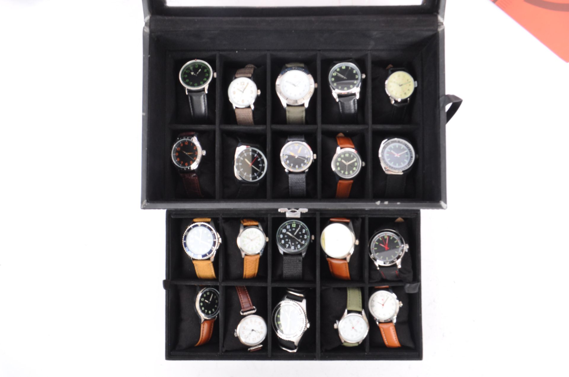 COLLECTION OF MILITARY WATCHES - EAGLEMOSS MAGAZINE COLLECTION - Bild 8 aus 11