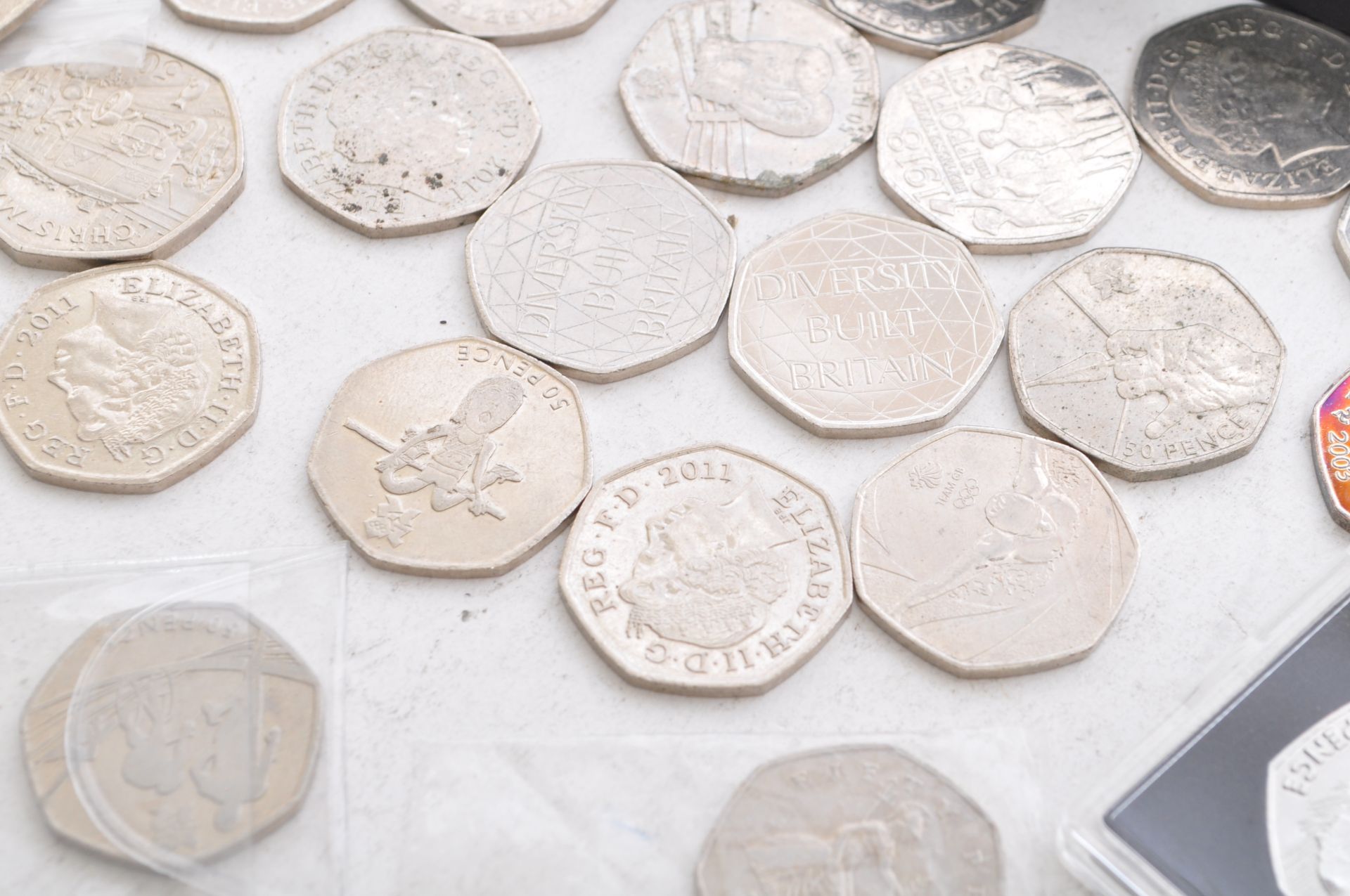 COLLECTION OF 20TH AND 21ST CENTURY 50P COINS - Image 2 of 11