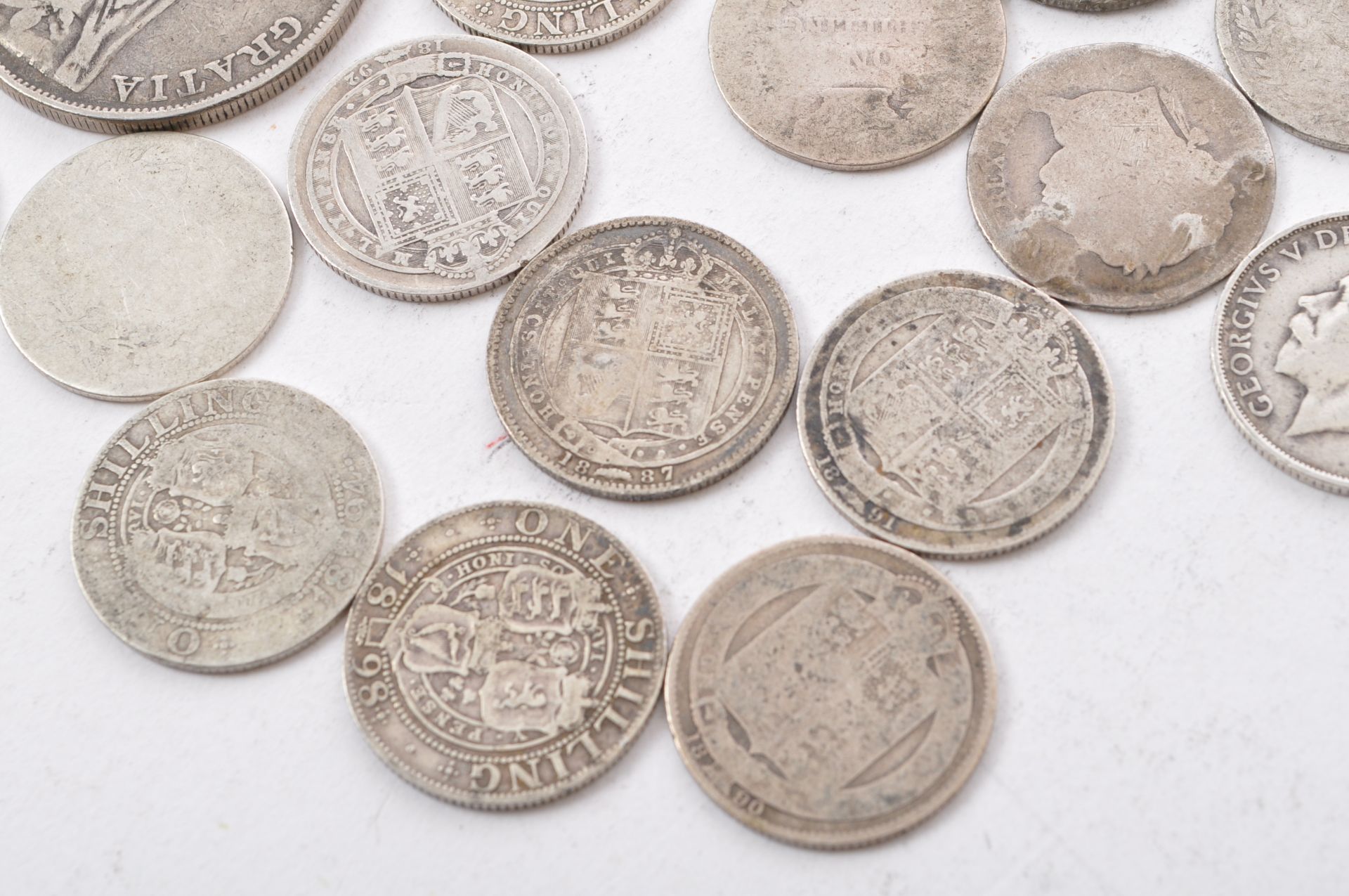 PRE 1920 19TH AND 20TH CENTURY SILVER SHILLINGS - Image 2 of 7