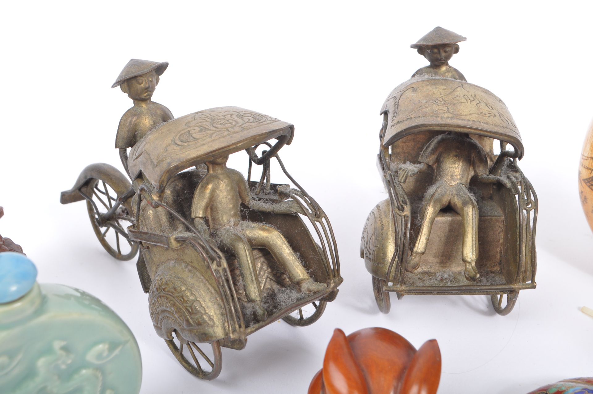 COLLECTION OF 20TH CENTURY CHINESE CURIOS - Image 3 of 6