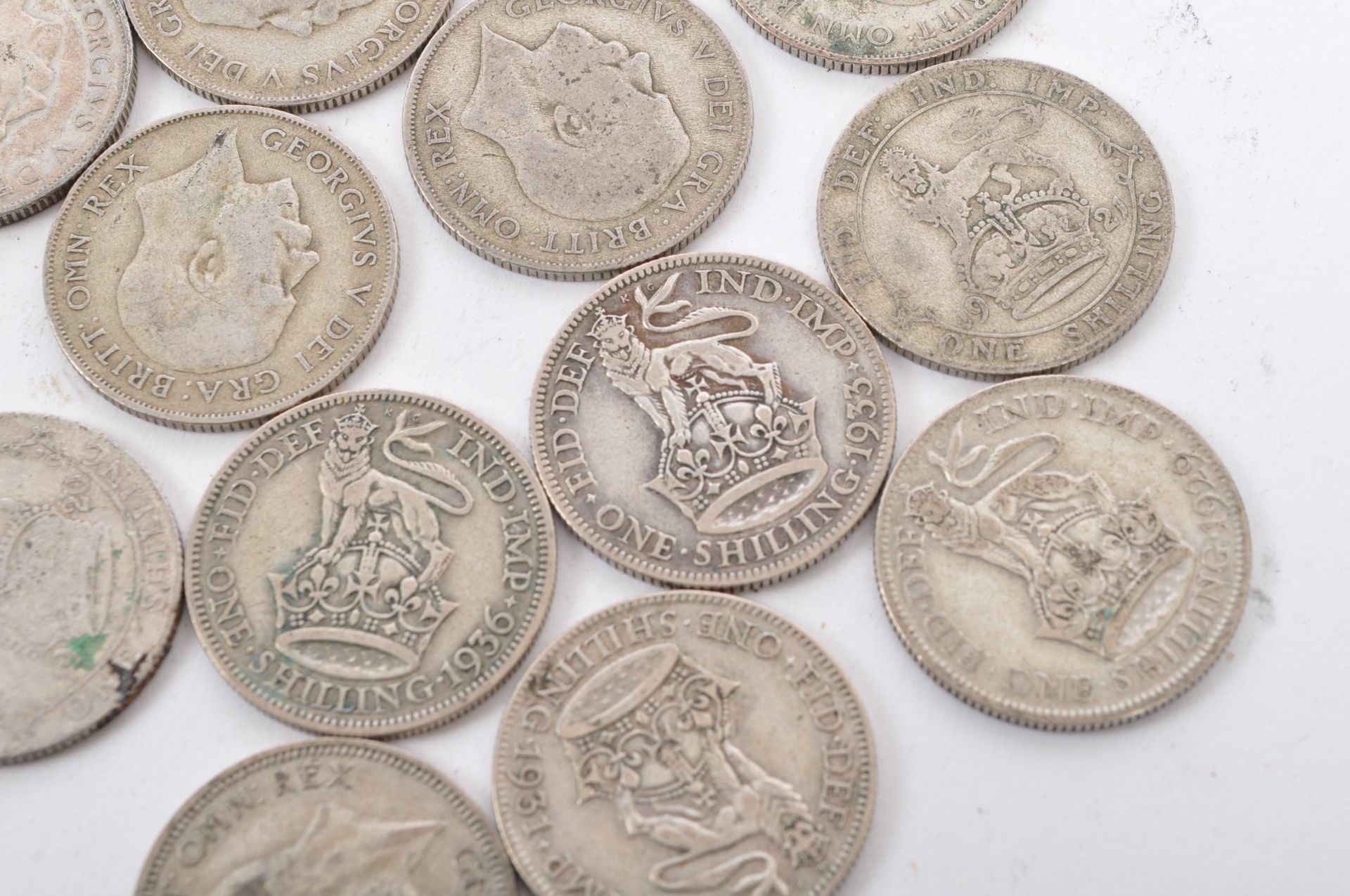 THIRTY PRE 1947 .500 SILVER GEORGE V SHILLINGS - Image 3 of 6