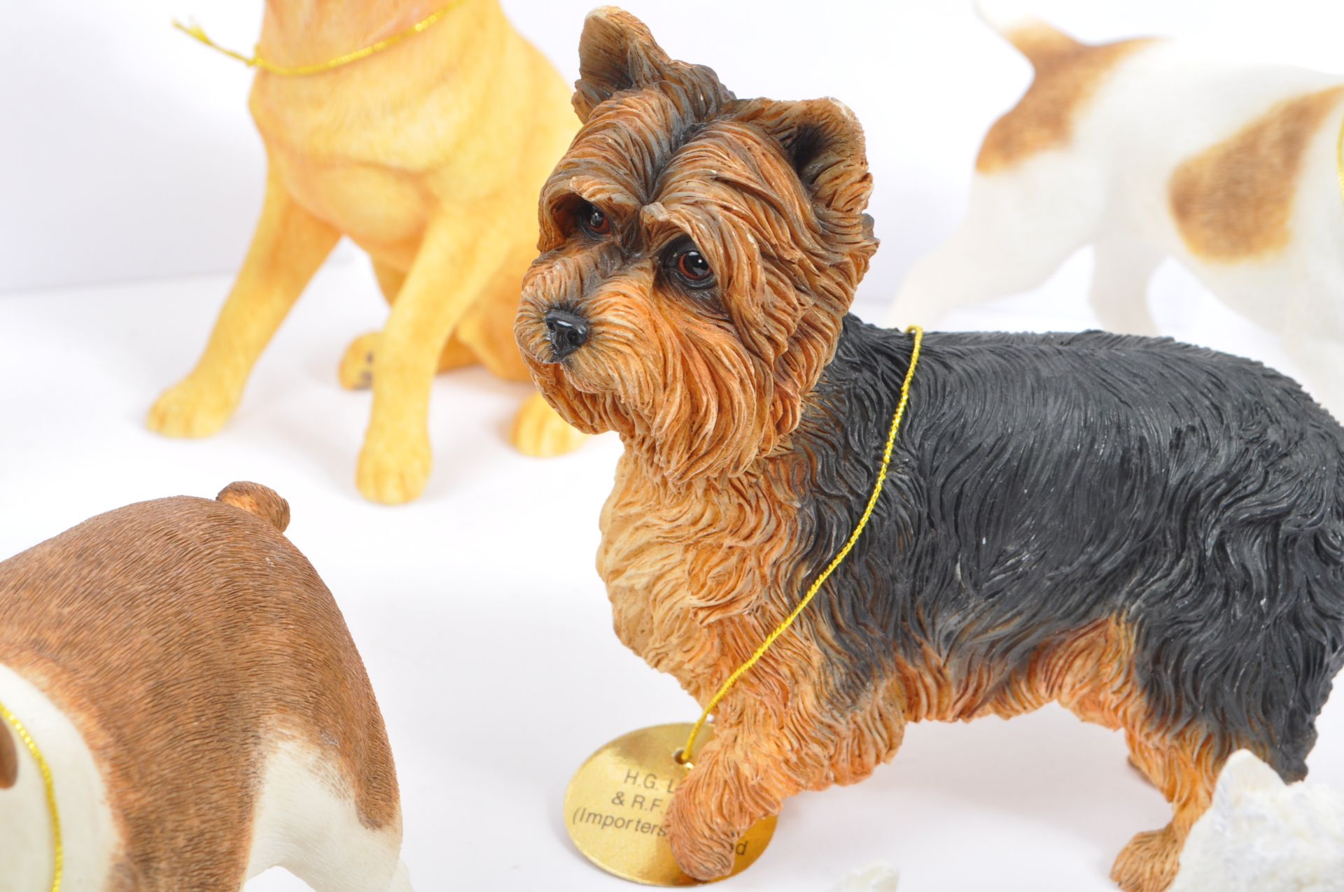 COLLECTION OF DOG STUDY FIGURINES BY THE LEONARDO COLLECTION - Image 9 of 13