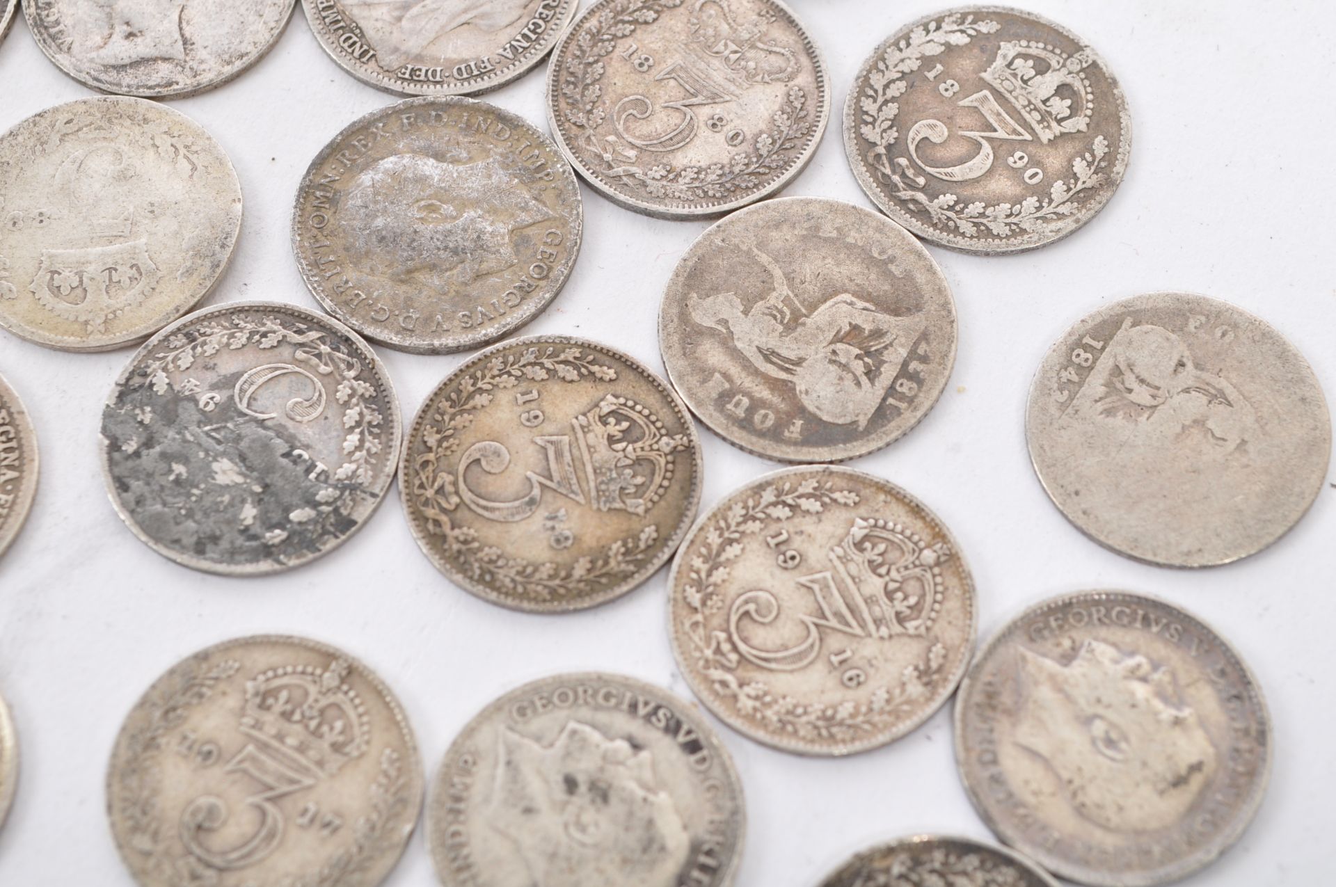 COLLECTION OF 19TH AND 20TH CENTURY SILVER THREE PENCE COINS - Image 7 of 8