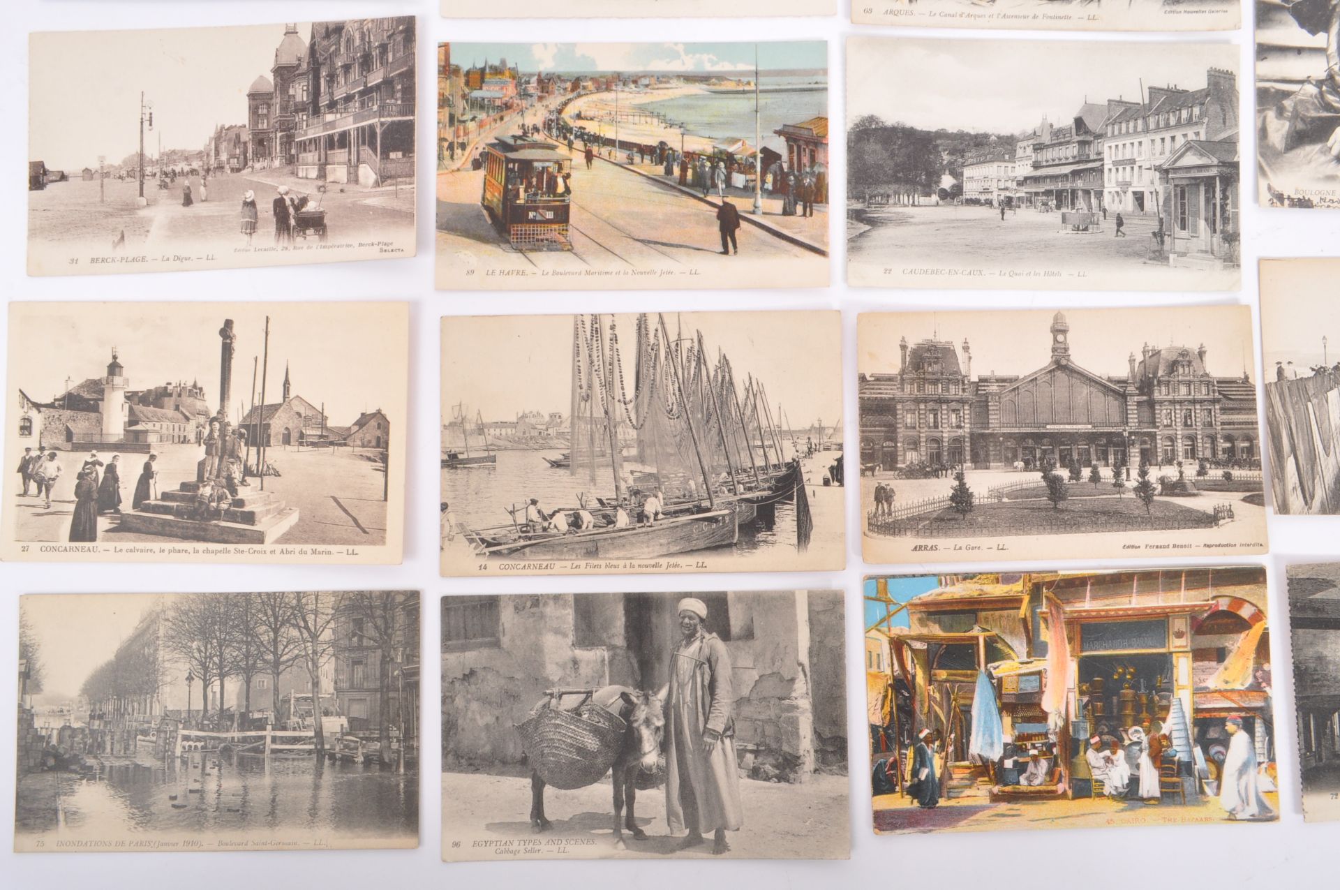 EARLY 20TH CENTURY 1930S POSTCARD COLLECTION BY LEON & LEVY - Image 15 of 18