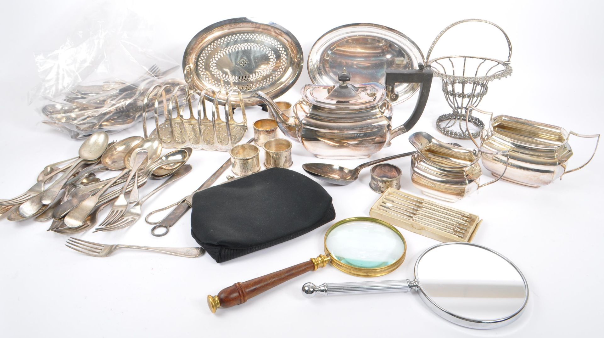 COLLECTION OF 20TH CENTURY SILVER PLATE ITEMS