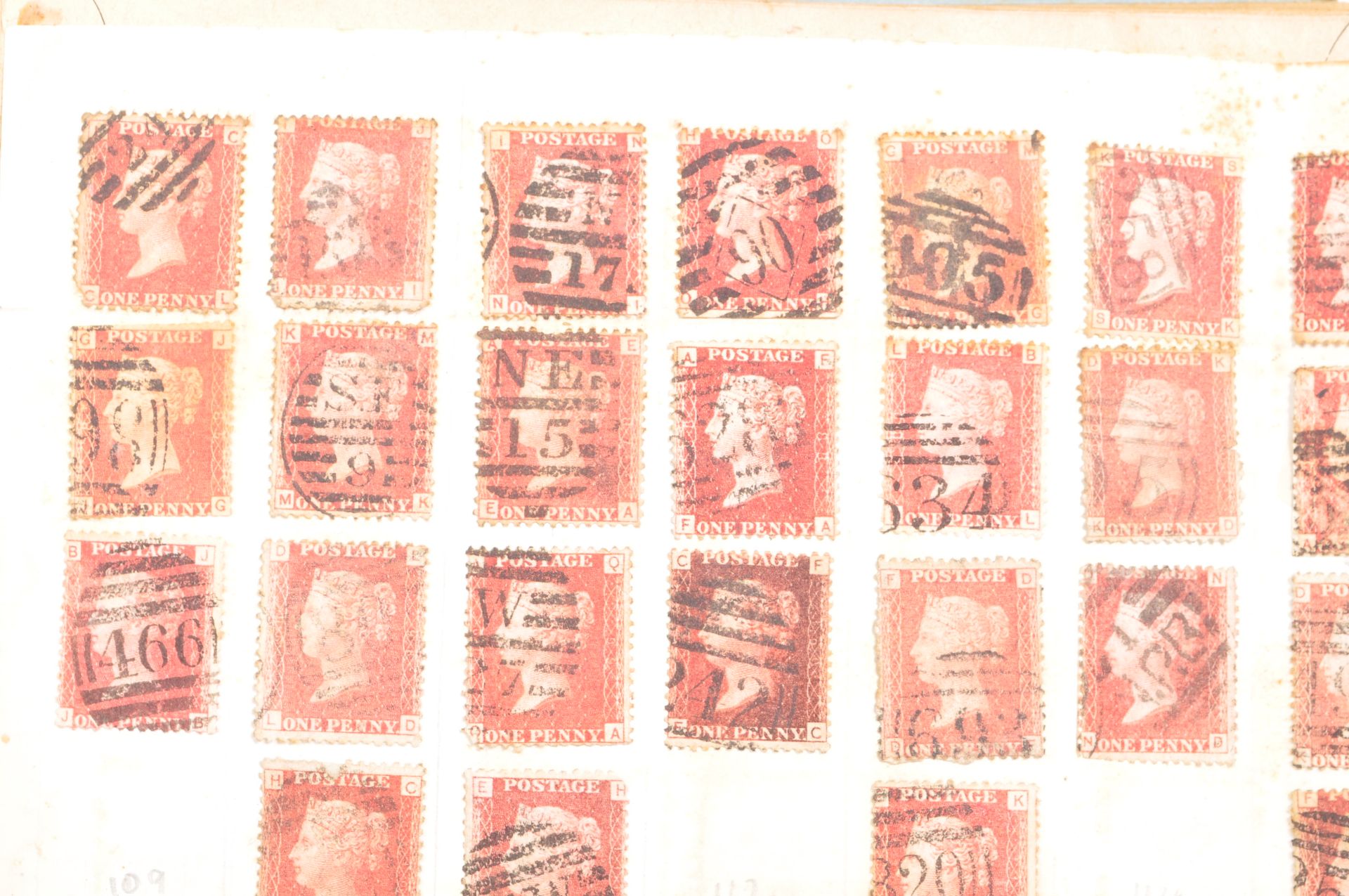 COLLECTION OF STAMPS INCLUDING SEVENTY ONE PENNY REDS - Image 2 of 9