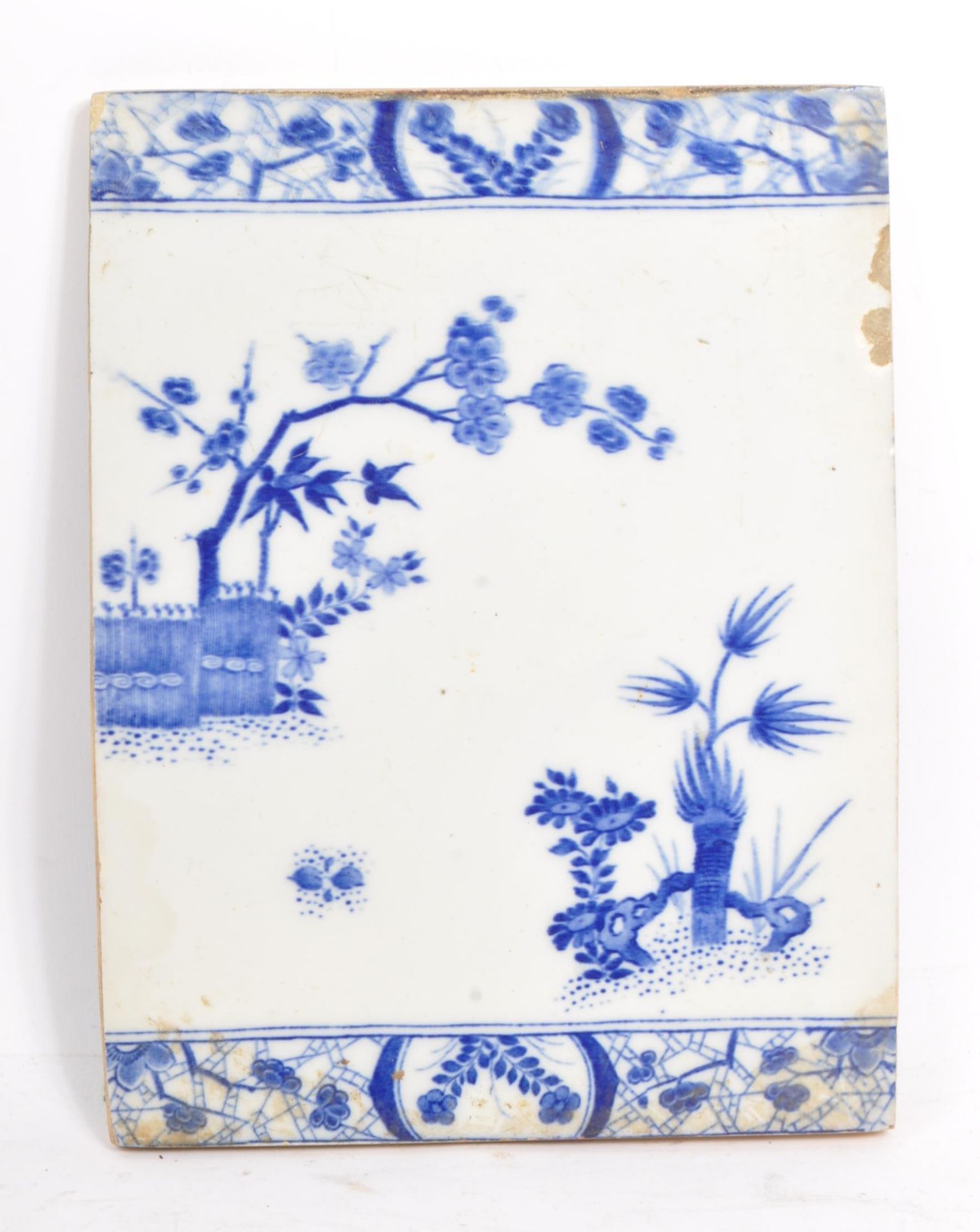 19TH CENTURY CHINESE BLUE AND WHITE TILE