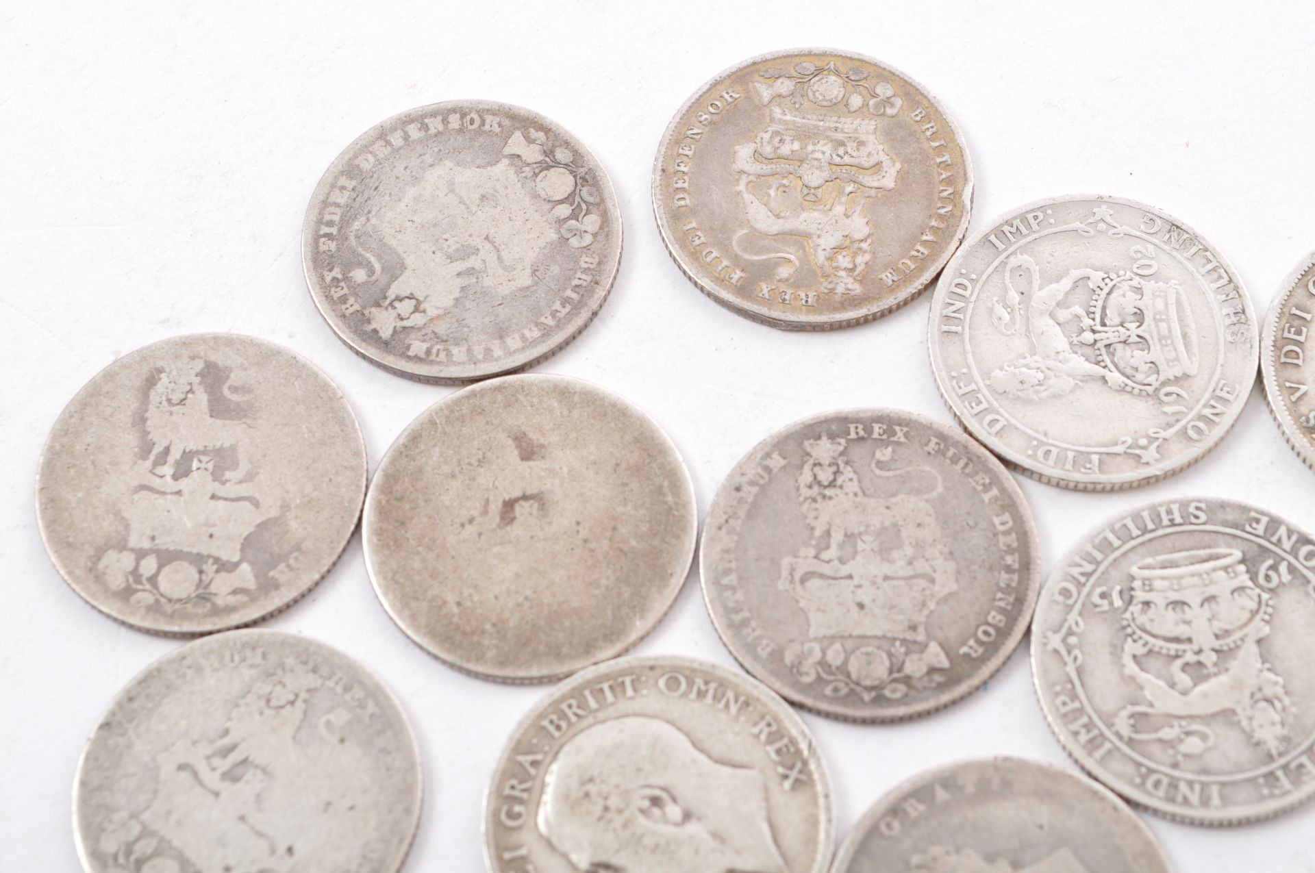 PRE 1920 19TH AND 20TH CENTURY SILVER SHILLINGS - Image 4 of 7