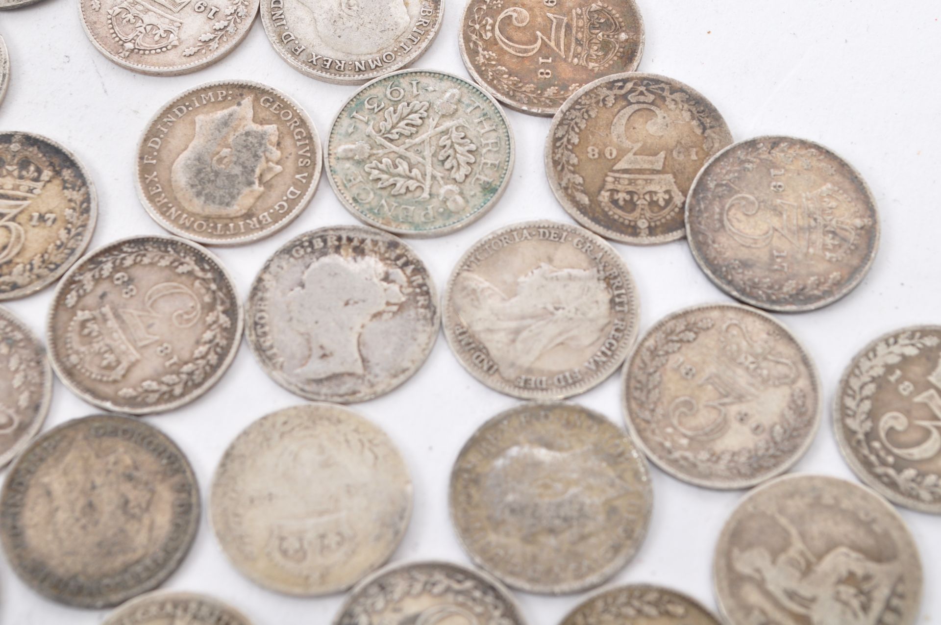 COLLECTION OF 19TH AND 20TH CENTURY SILVER THREE PENCE COINS - Image 6 of 8