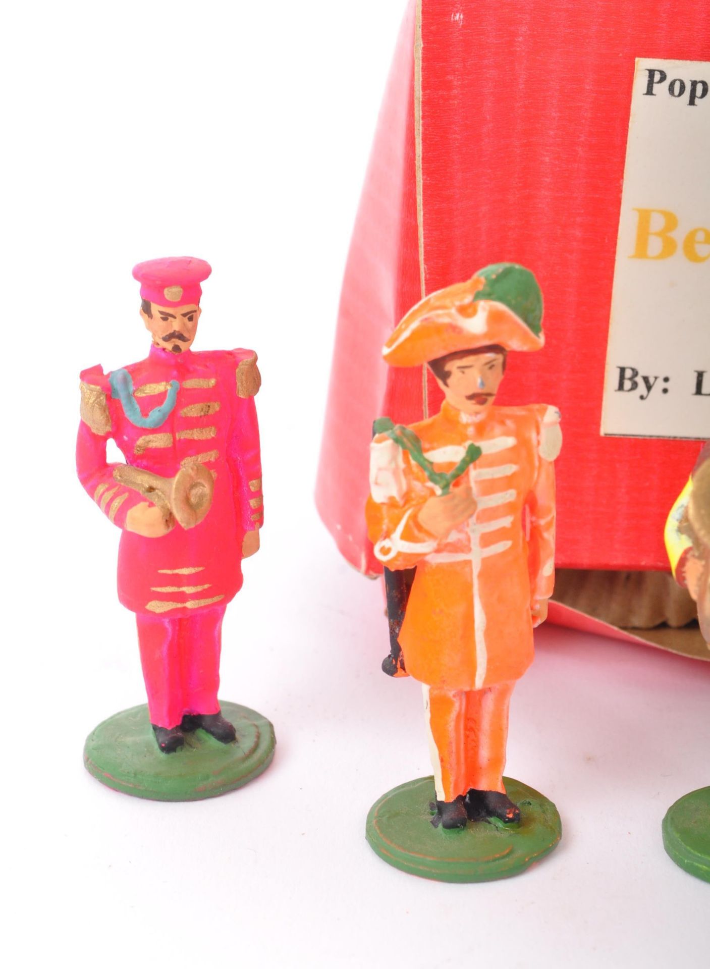 SET OF VINTAGE BEATLES LEAD FIGURES - Bild 2 aus 5