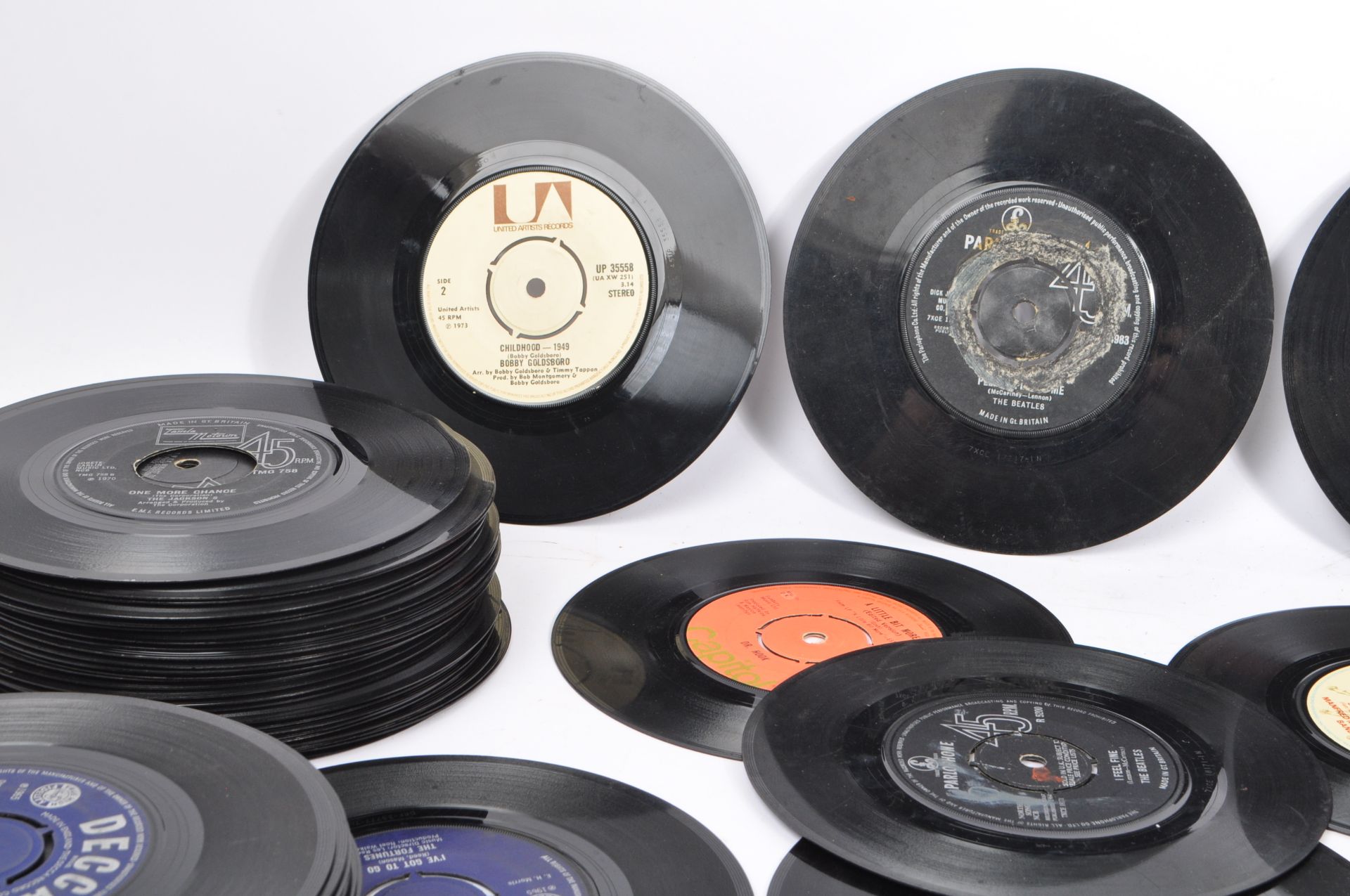 COLLECTION OF LATER 20TH CENTURY 45 RPM VINYL SINGLE RECORDS - Bild 2 aus 10