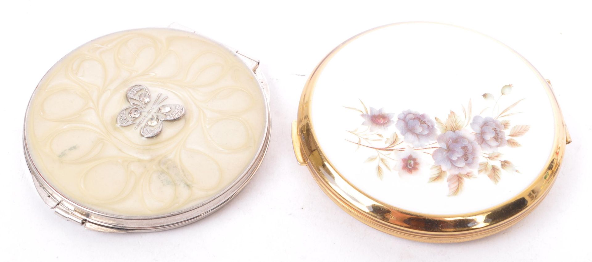 COLLECTION OF 20TH CENTURY VINTAGE VANITY COMPACTS - Image 4 of 10