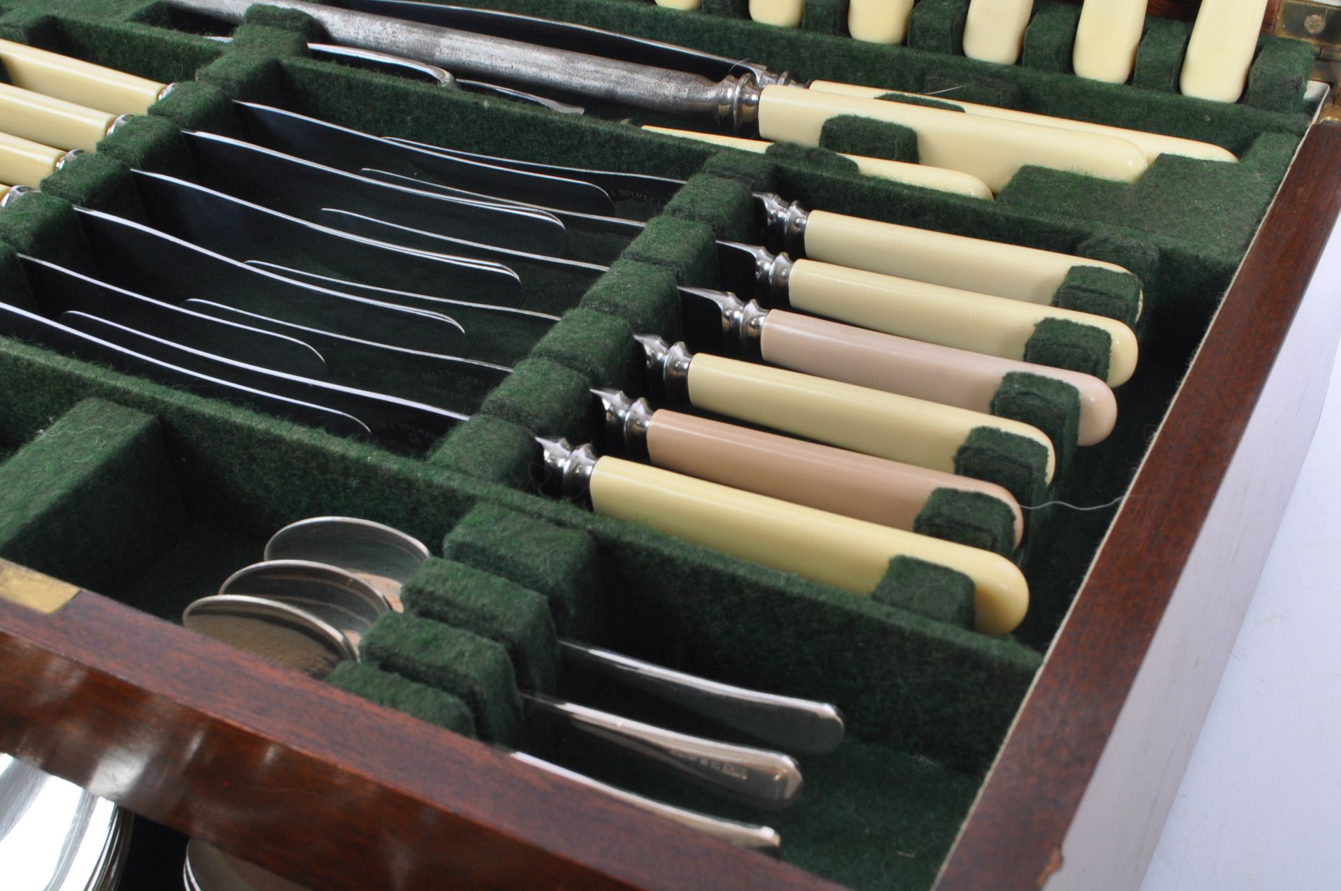 COLLECTION OF GEE & HOLMES STAINLESS STEEL CANTEEN OF CUTLERY - Image 5 of 10