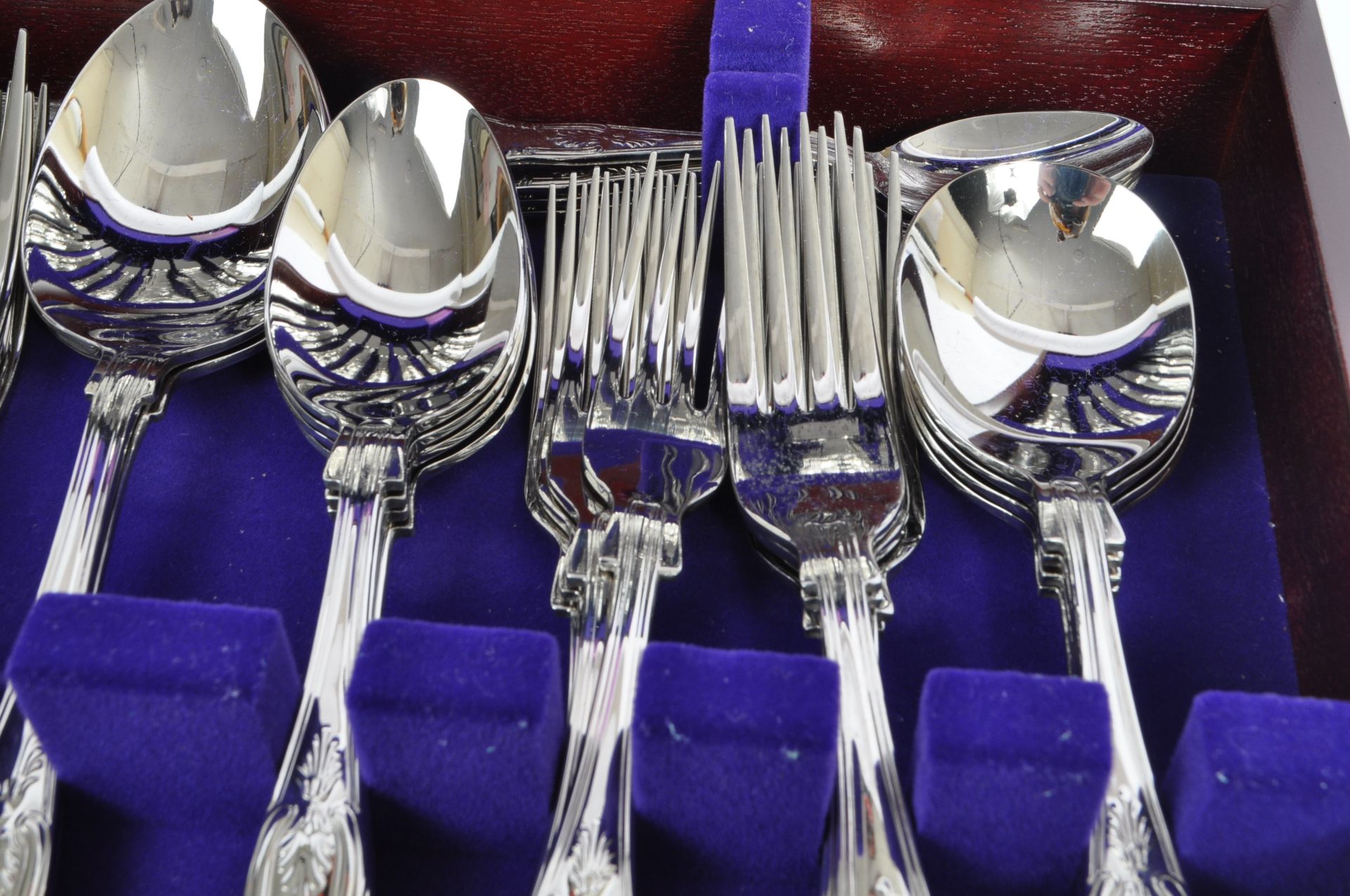 1970S STAINLESS STEEL CUTLERY SET BY ARTHUR PRICE INTERNATIONAL - Image 6 of 11