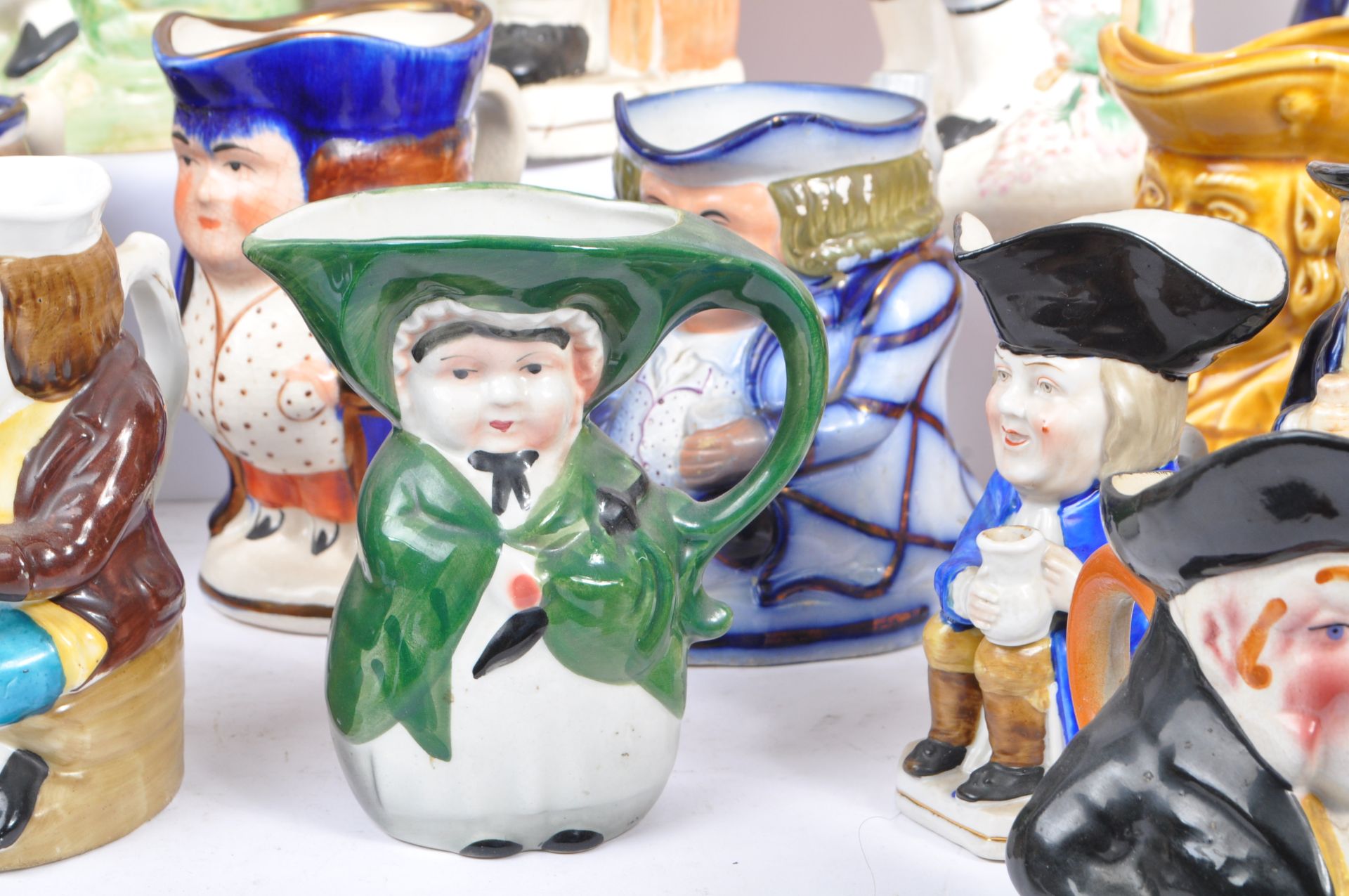 COLLECTION OF VARIOUS 19TH & 20TH CENTURY CERAMIC TOBY JUGS - Bild 7 aus 13