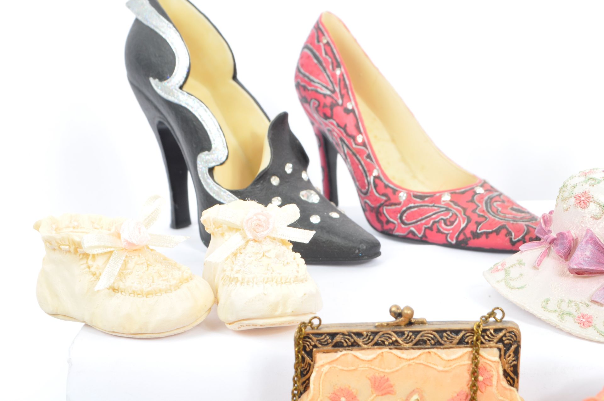 COLLECTION OF JUST THE RIGHT SHOE FIGURINES BY RAINE & LEONARDO - Image 6 of 11