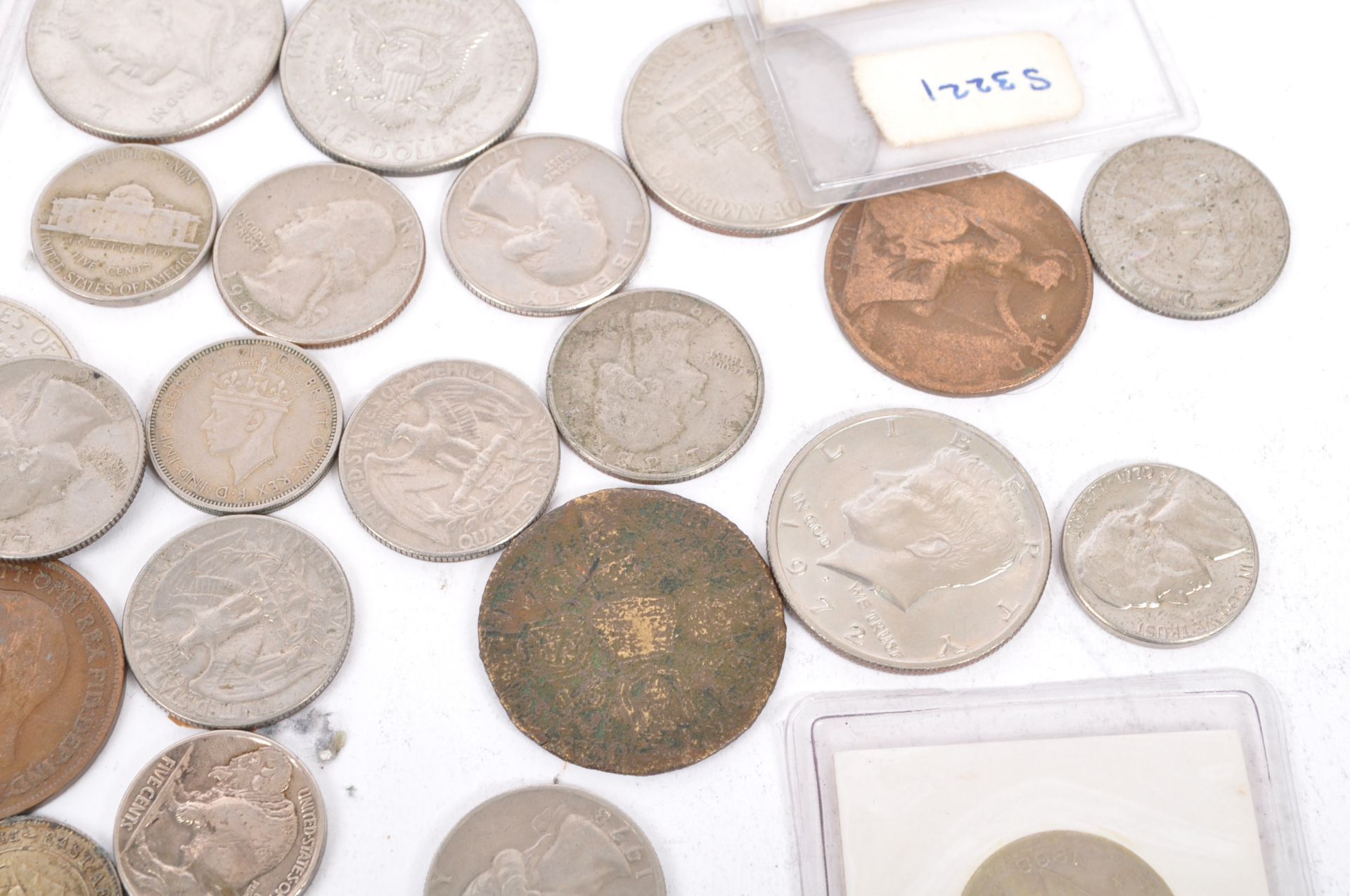 COLLECTION OF 20TH CENTURY FOREIGN COINS - Image 9 of 12