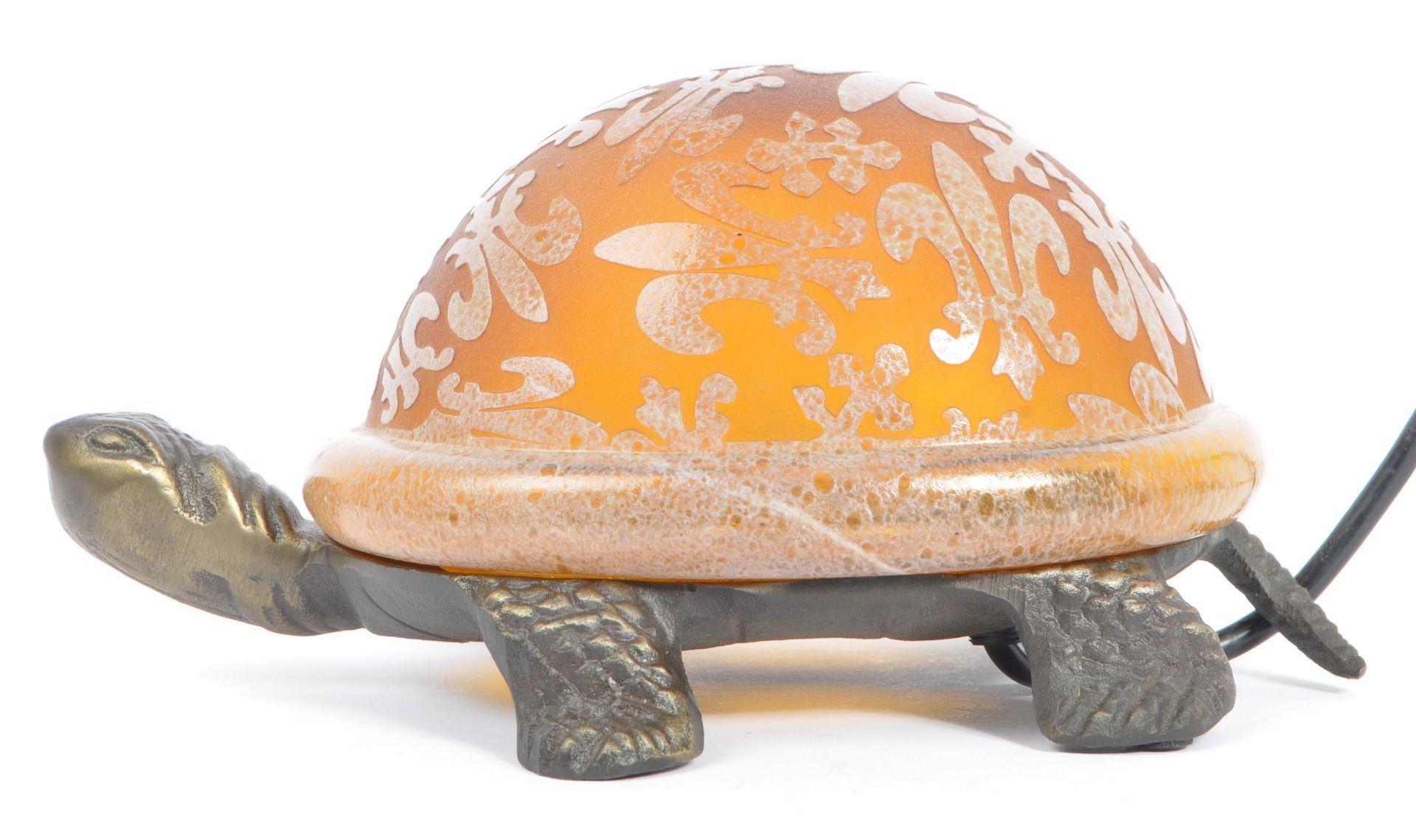 CONTEMPORARY REPRODUCTION TIFFANY STYLE TURTLE LAMP LIGHT - Image 3 of 7