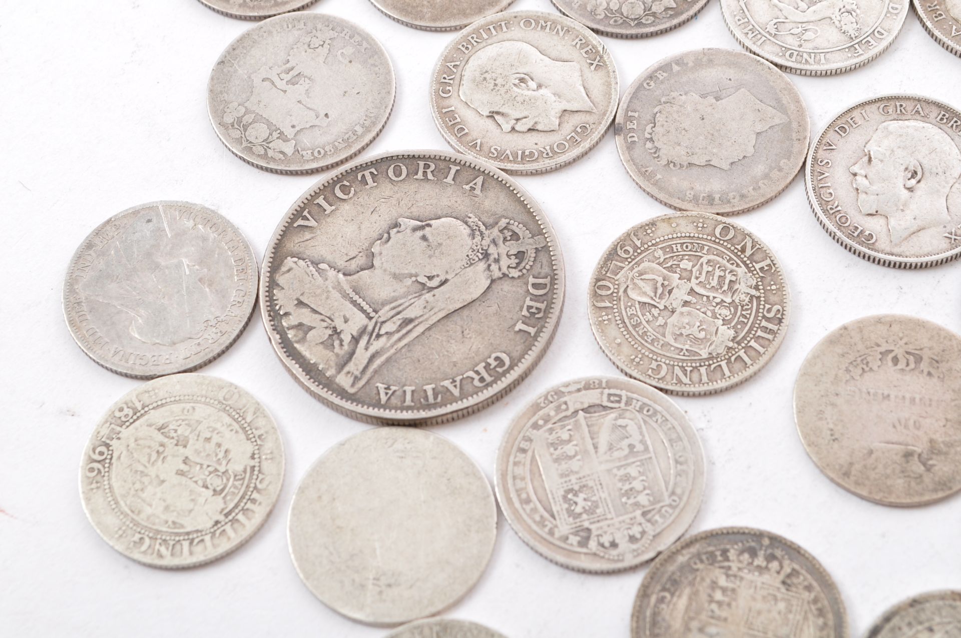 PRE 1920 19TH AND 20TH CENTURY SILVER SHILLINGS - Image 3 of 7