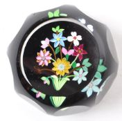 1990 SCOTTISH PERTHSHIRE BOUQUET GLASS PAPERWEIGHT