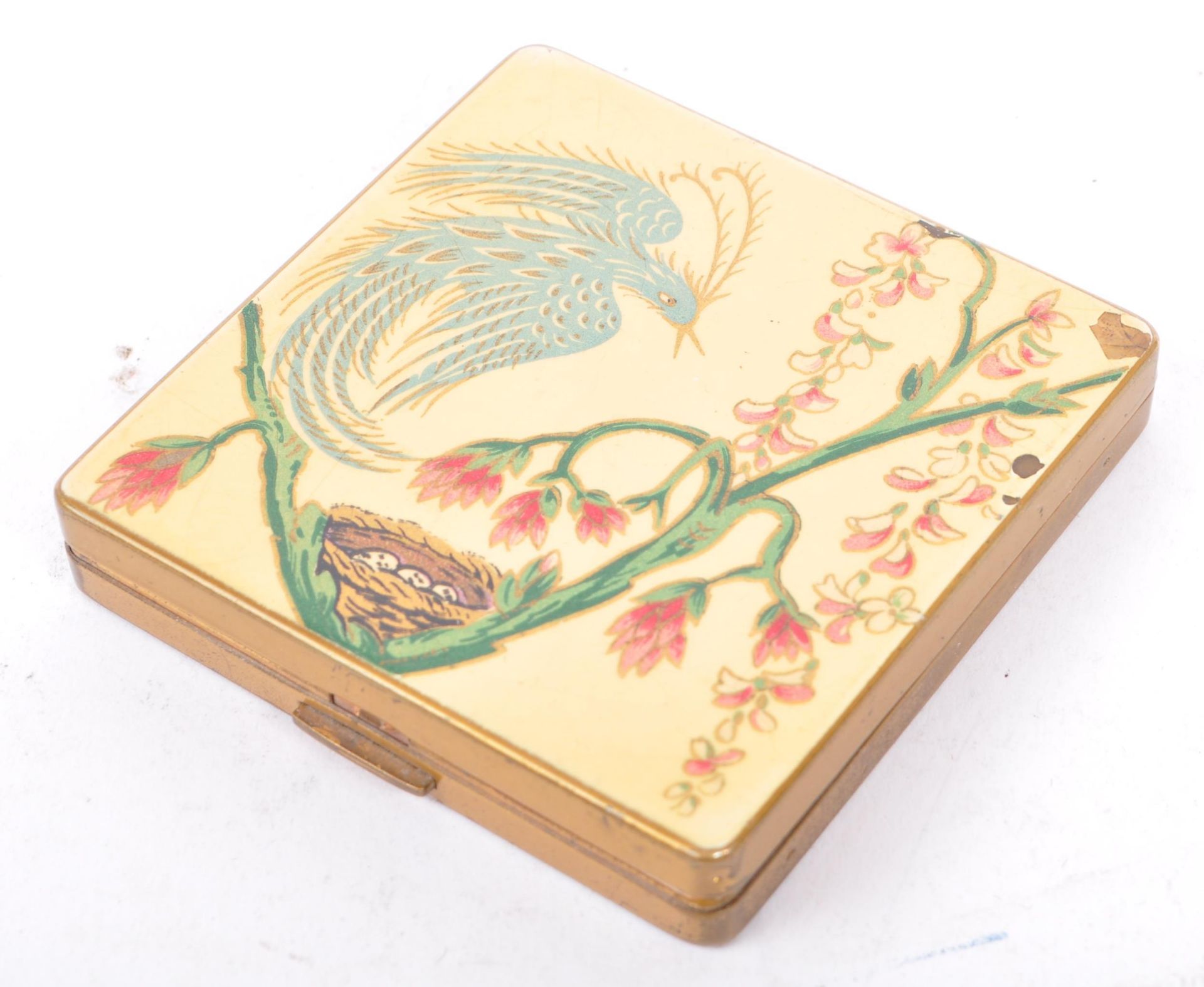 COLLECTION OF 20TH CENTURY VINTAGE VANITY COMPACTS - Image 8 of 10