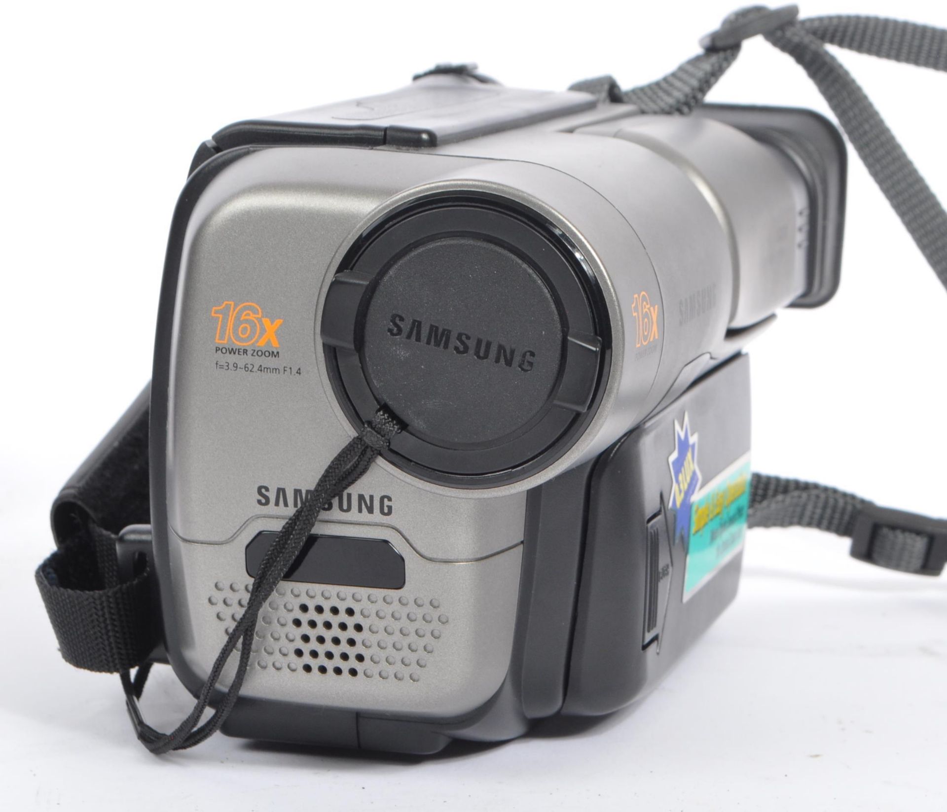 LATE 20TH CENTURY SAMSUNG VP-A20 8MM CAMCORDER - Image 6 of 6