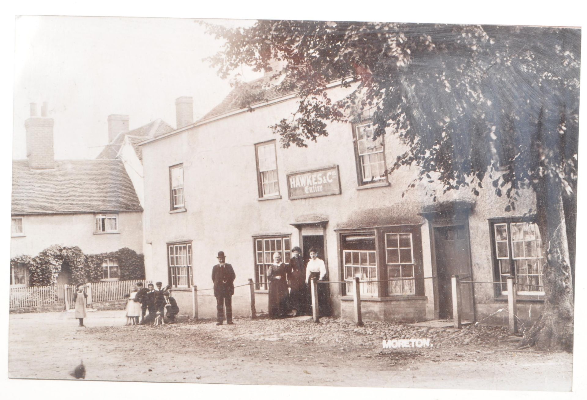 EARLY 20TH CENTURY PHOTOGRAPH OF PUBLIC HOUSE ESSEX - Image 2 of 4