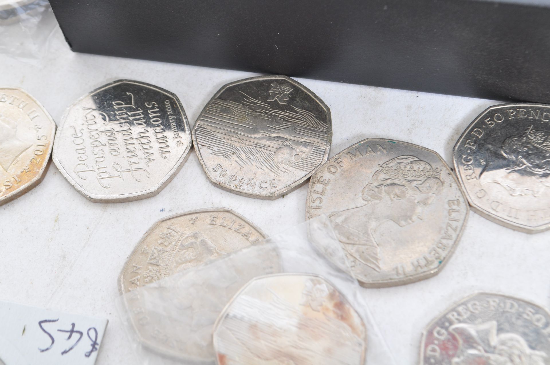 COLLECTION OF 20TH AND 21ST CENTURY 50P COINS - Image 4 of 11
