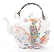 LATE 19TH CENTURY CHINESE PORCELAIN TEAPOT