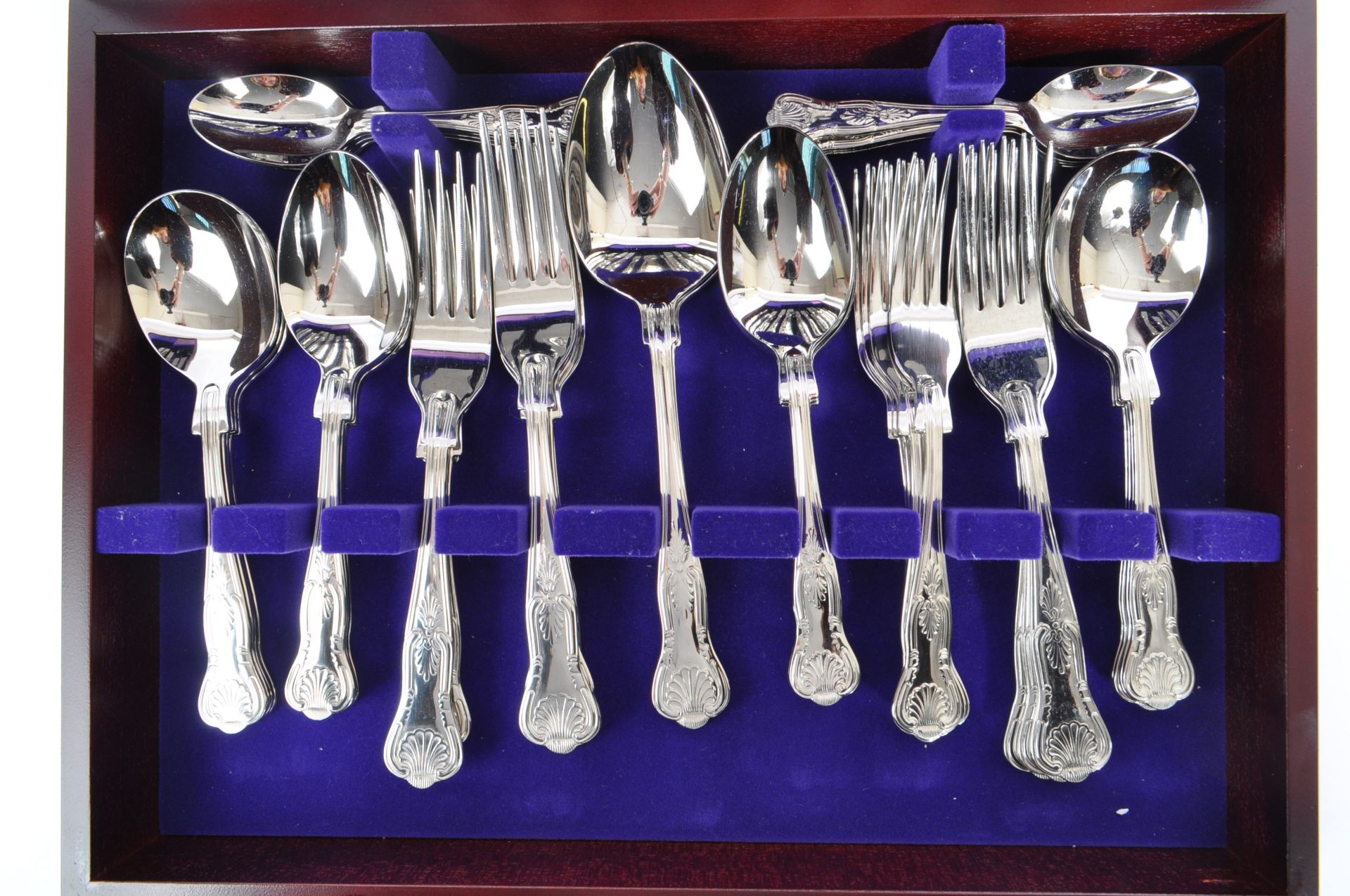 1970S STAINLESS STEEL CUTLERY SET BY ARTHUR PRICE INTERNATIONAL - Image 4 of 11