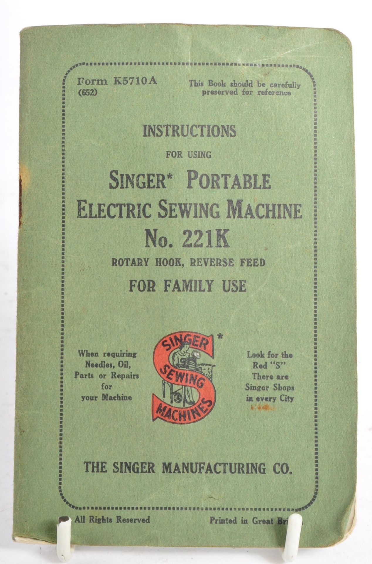 SINGER SEWING MACHINE FEATHERWEIGHT 222K IN CASE - Image 10 of 10