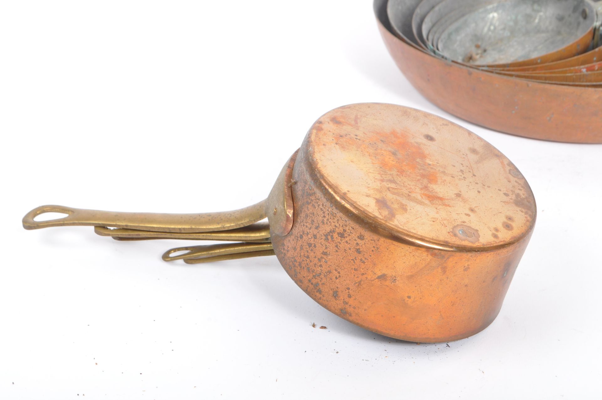 COLLECTION OF 19TH CENTURY VICTORIAN COPPER FRYING PANS - Image 7 of 7