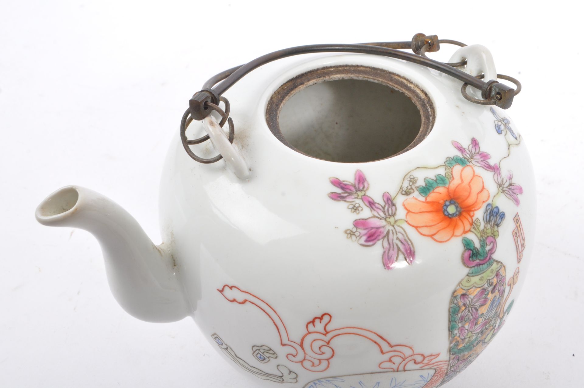 LATE 19TH CENTURY CHINESE PORCELAIN TEAPOT - Bild 7 aus 9